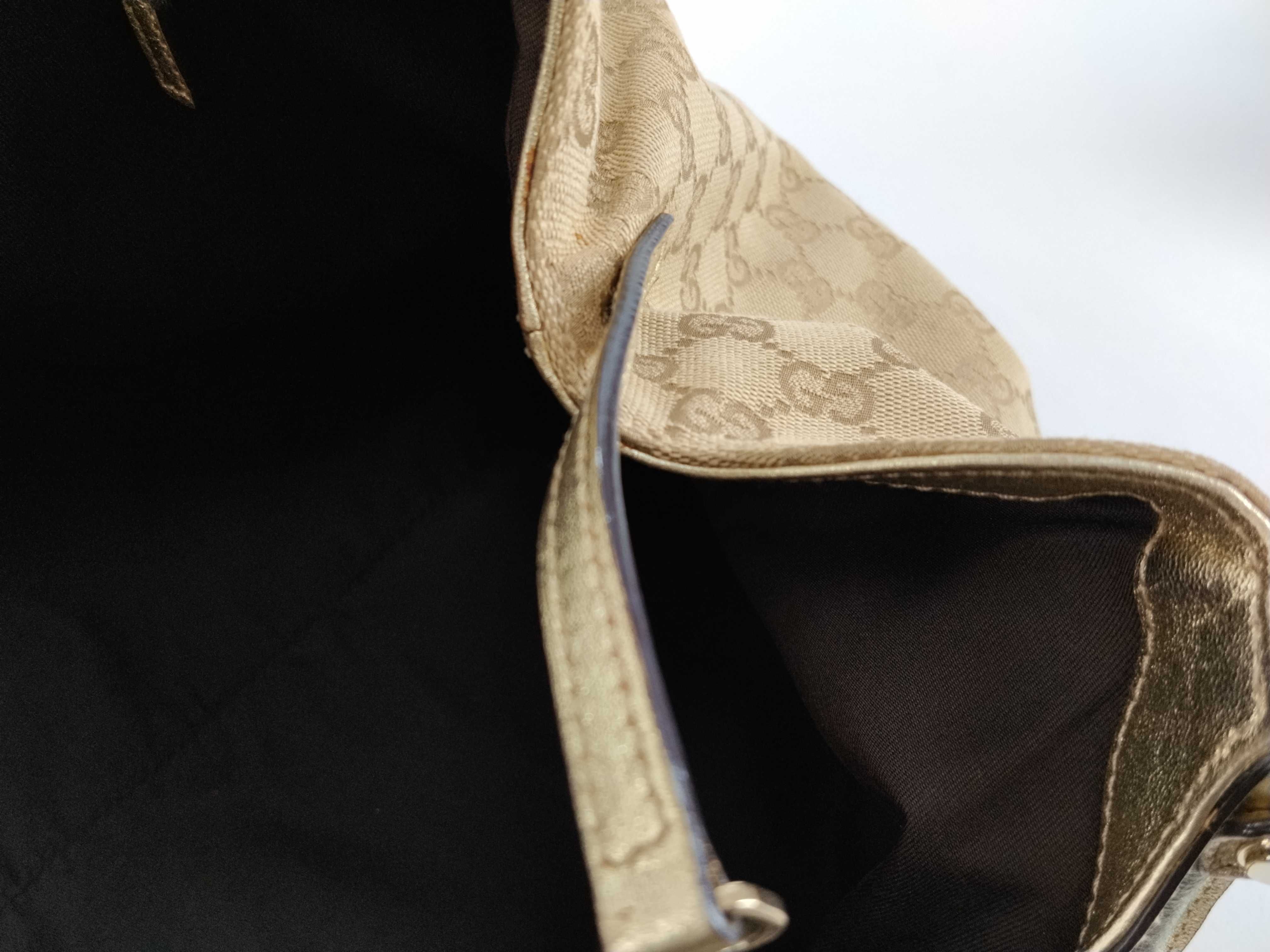GG Canvas Bag / Gucci Handbag — view 10