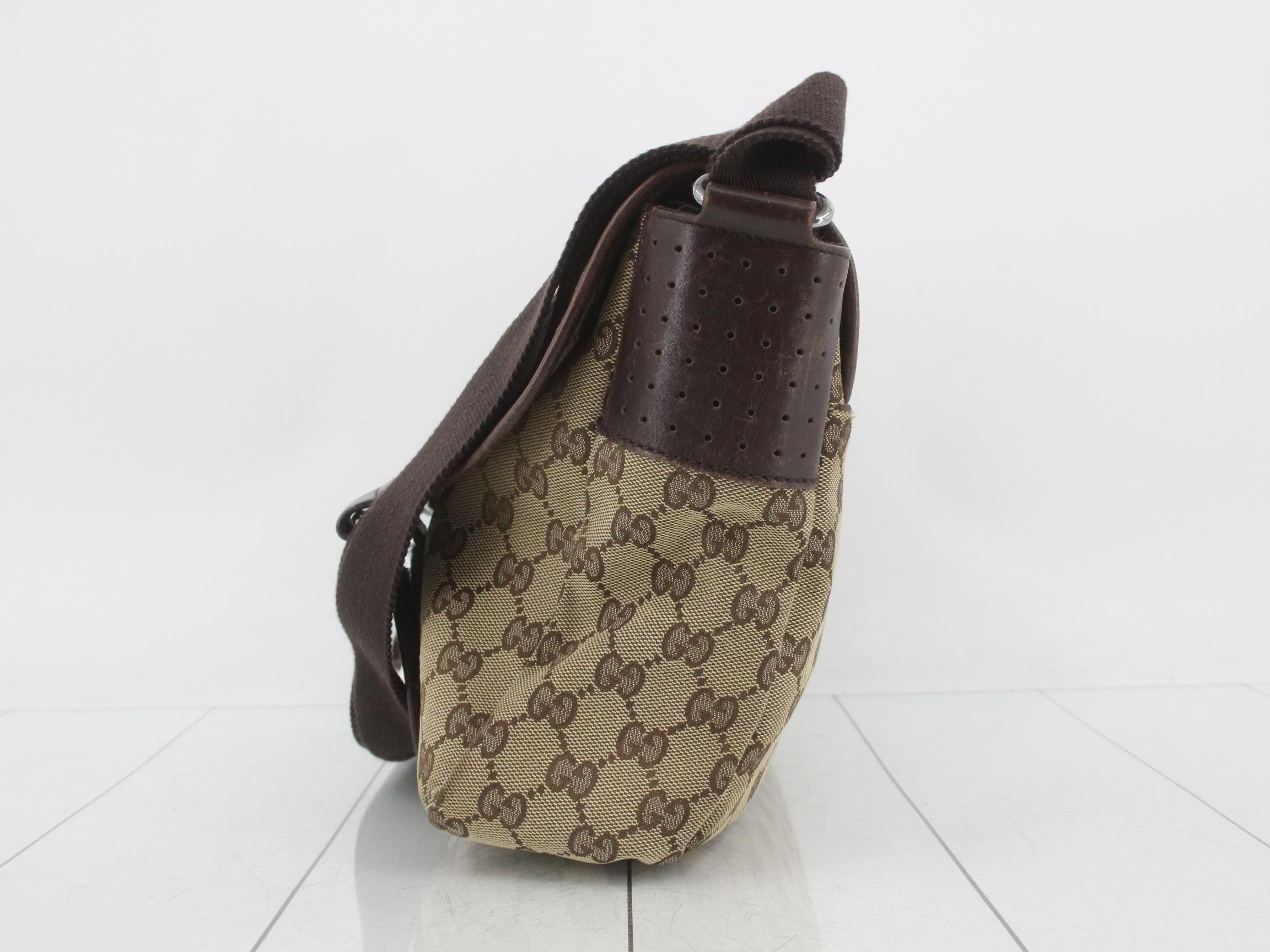 GG Canvas Shoulder Bag — view 3