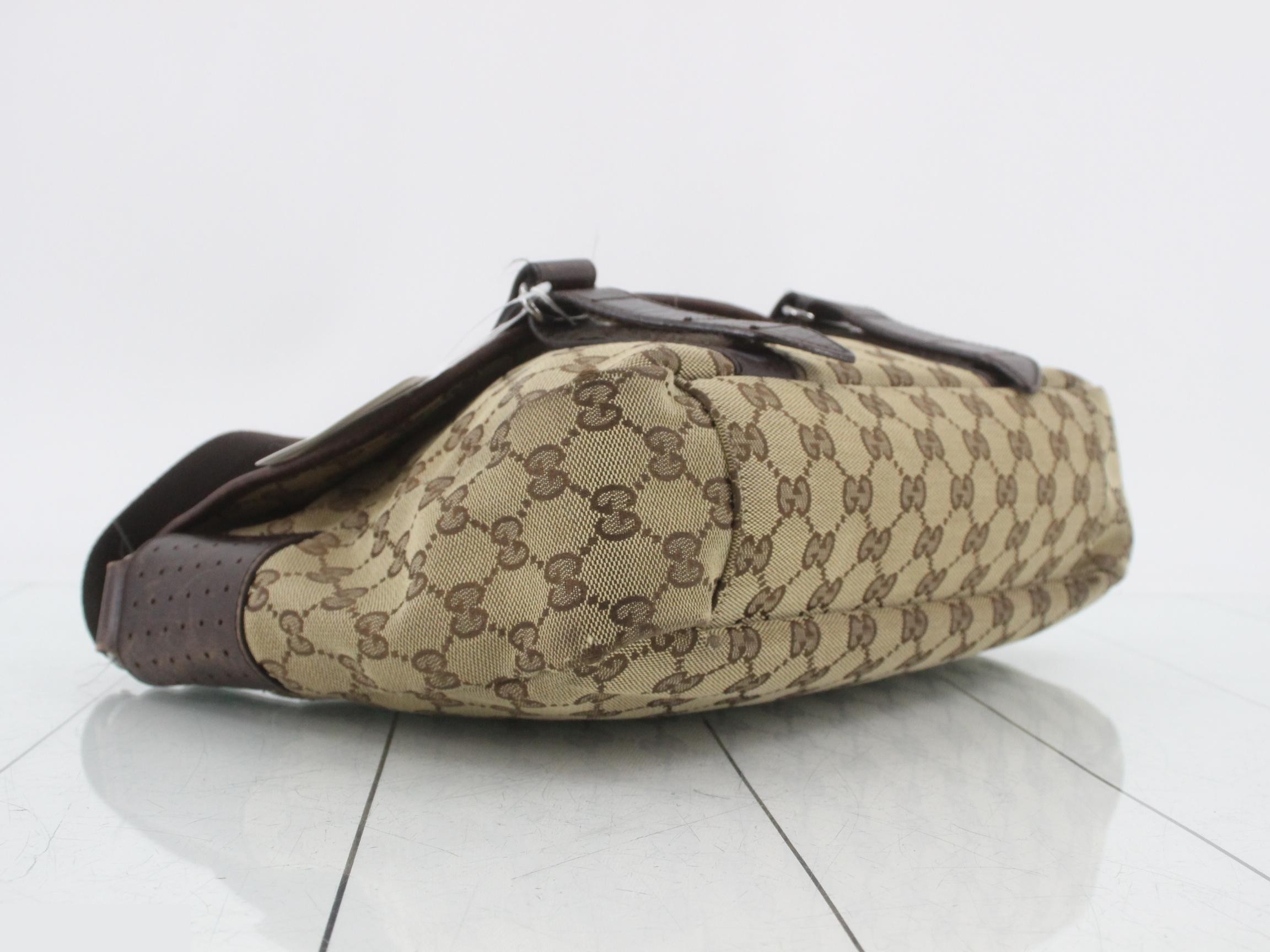 GG Canvas Shoulder Bag — view 5