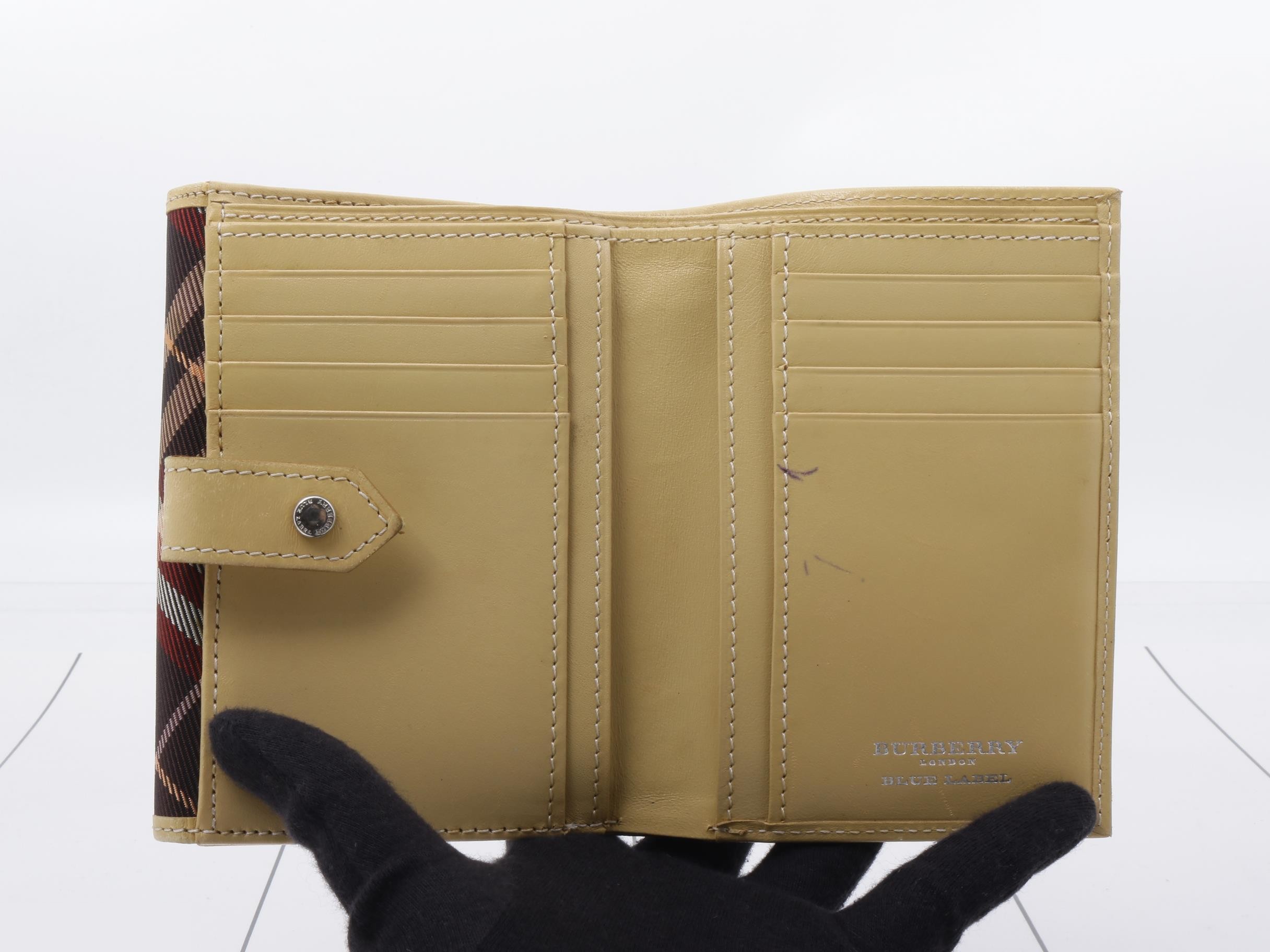 Other lines: Bags and Wallets — view 4
