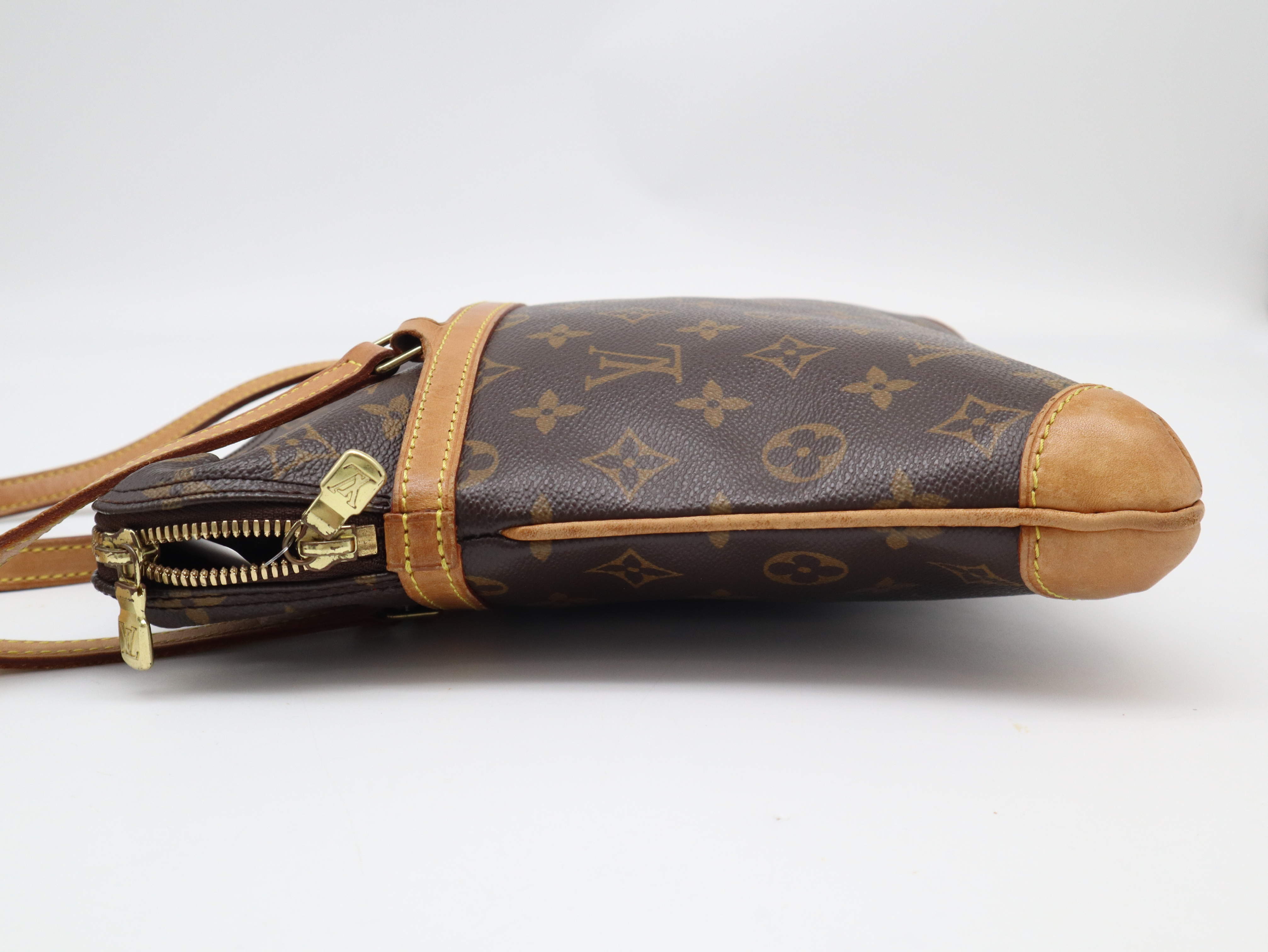 M51141 Monogram Coussin GM Tote Bag — view 3