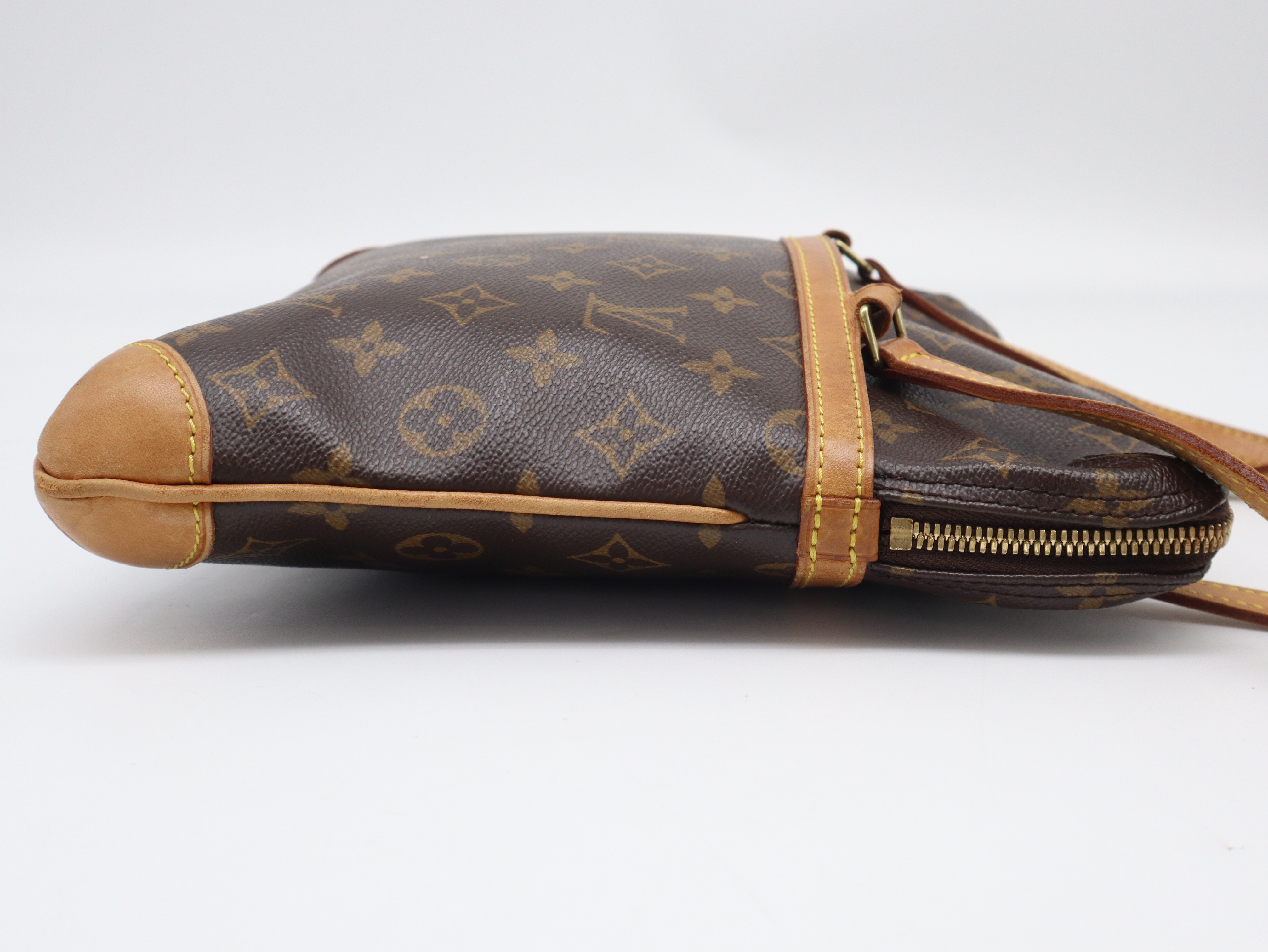 M51141 Monogram Coussin GM Tote Bag — view 4