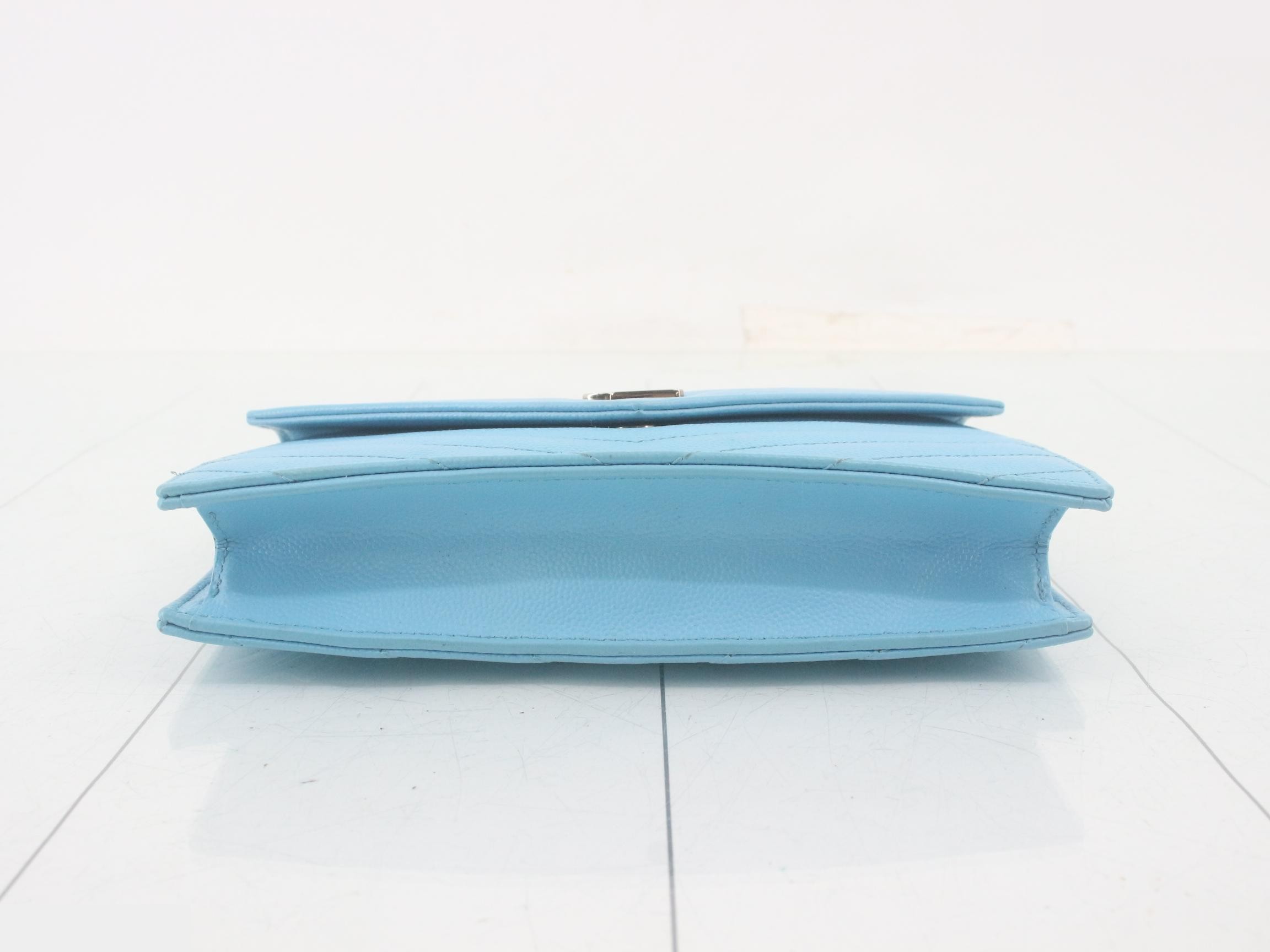 V-stitch chain wallet, light blue — view 3
