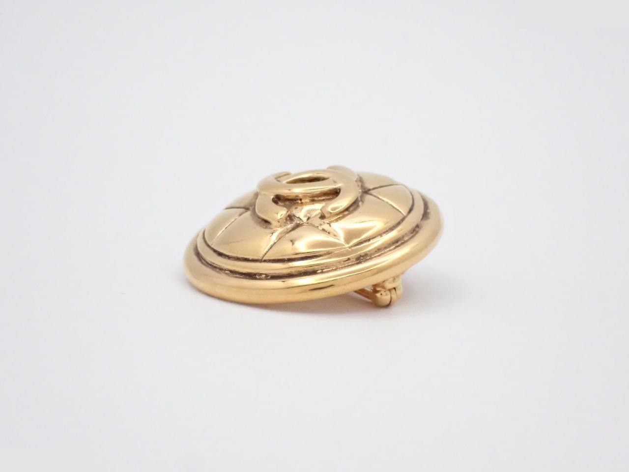 Brooch, Coco Mark, Gold — view 3