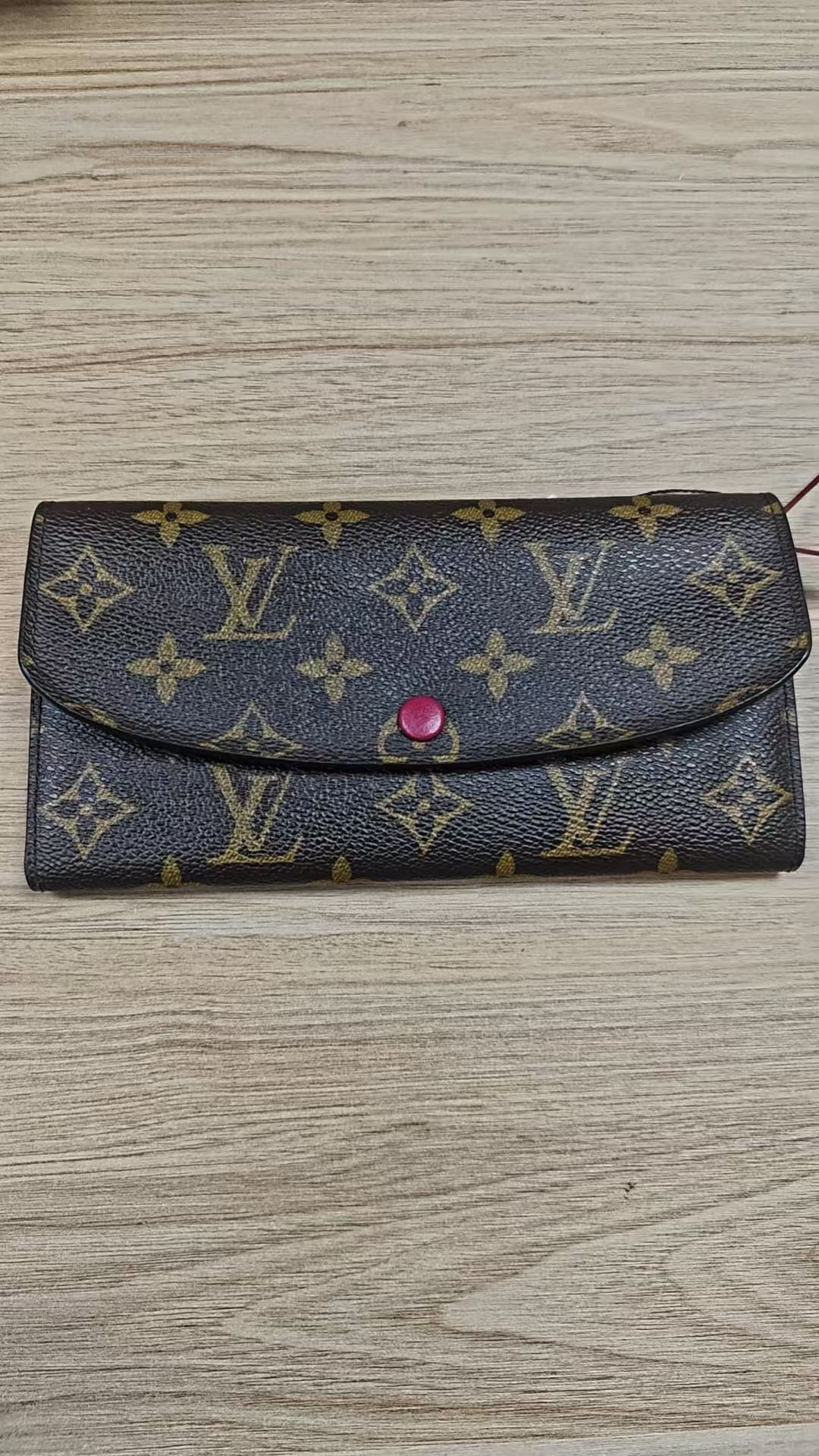 Emilie Wallet, Monogram — view 5