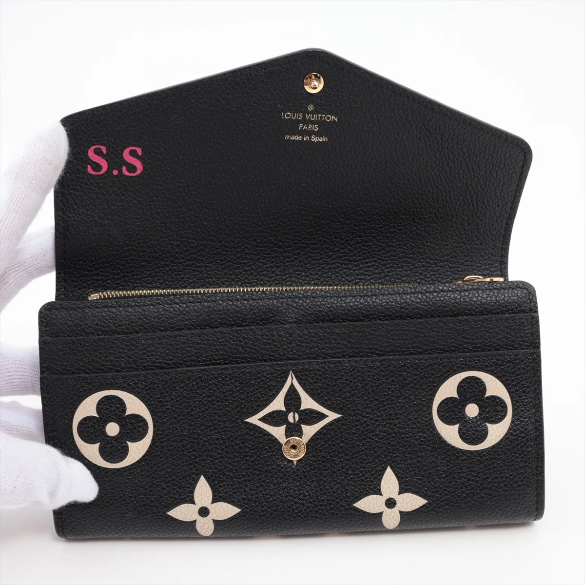 Bicolor Monogram Empreinte Portefeuille Sarah M80496 Noir x Cream Long Wallet with Initials; RFID detected. — view 3