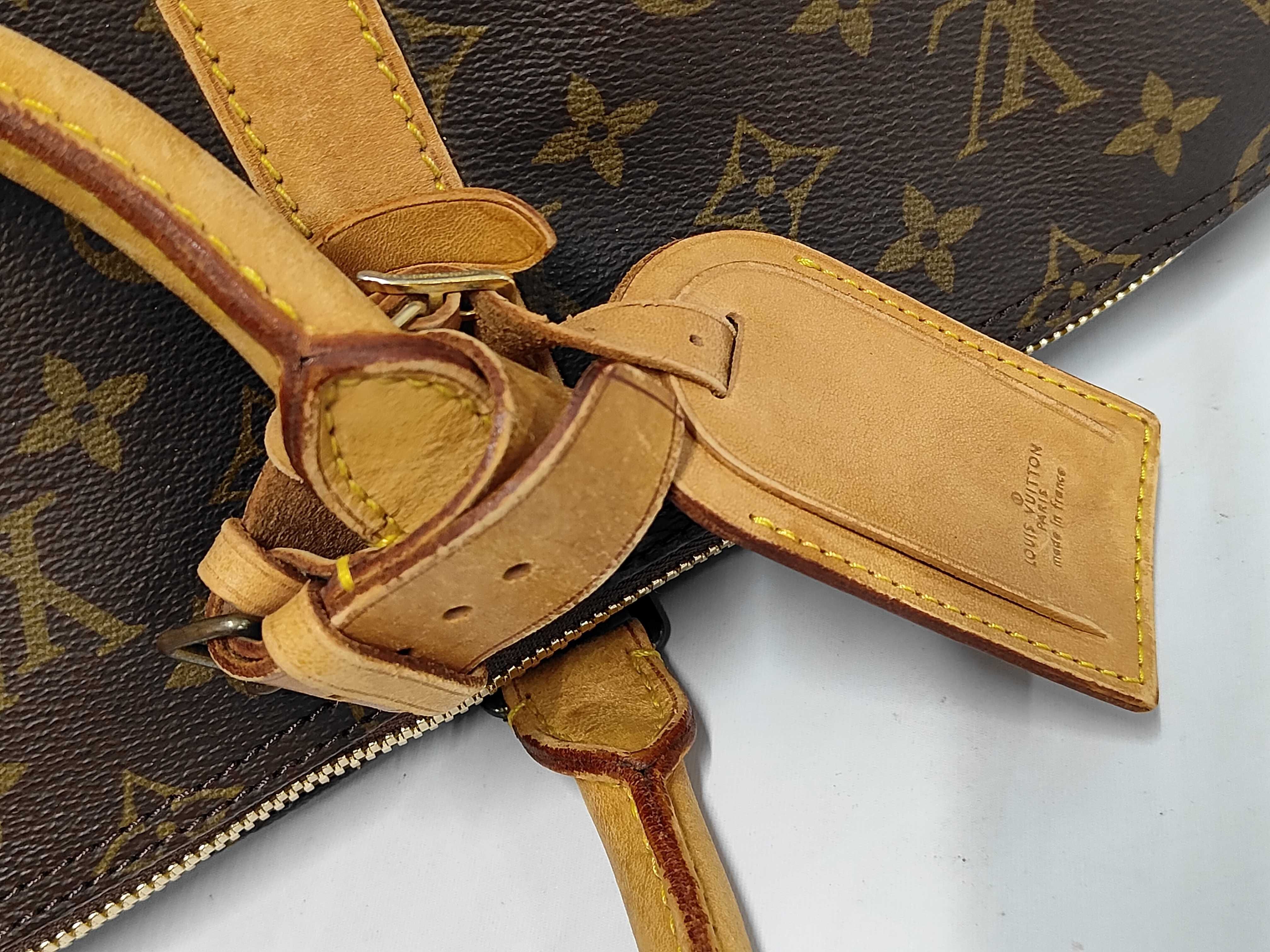 LV Keepall 55 Bag — view 8