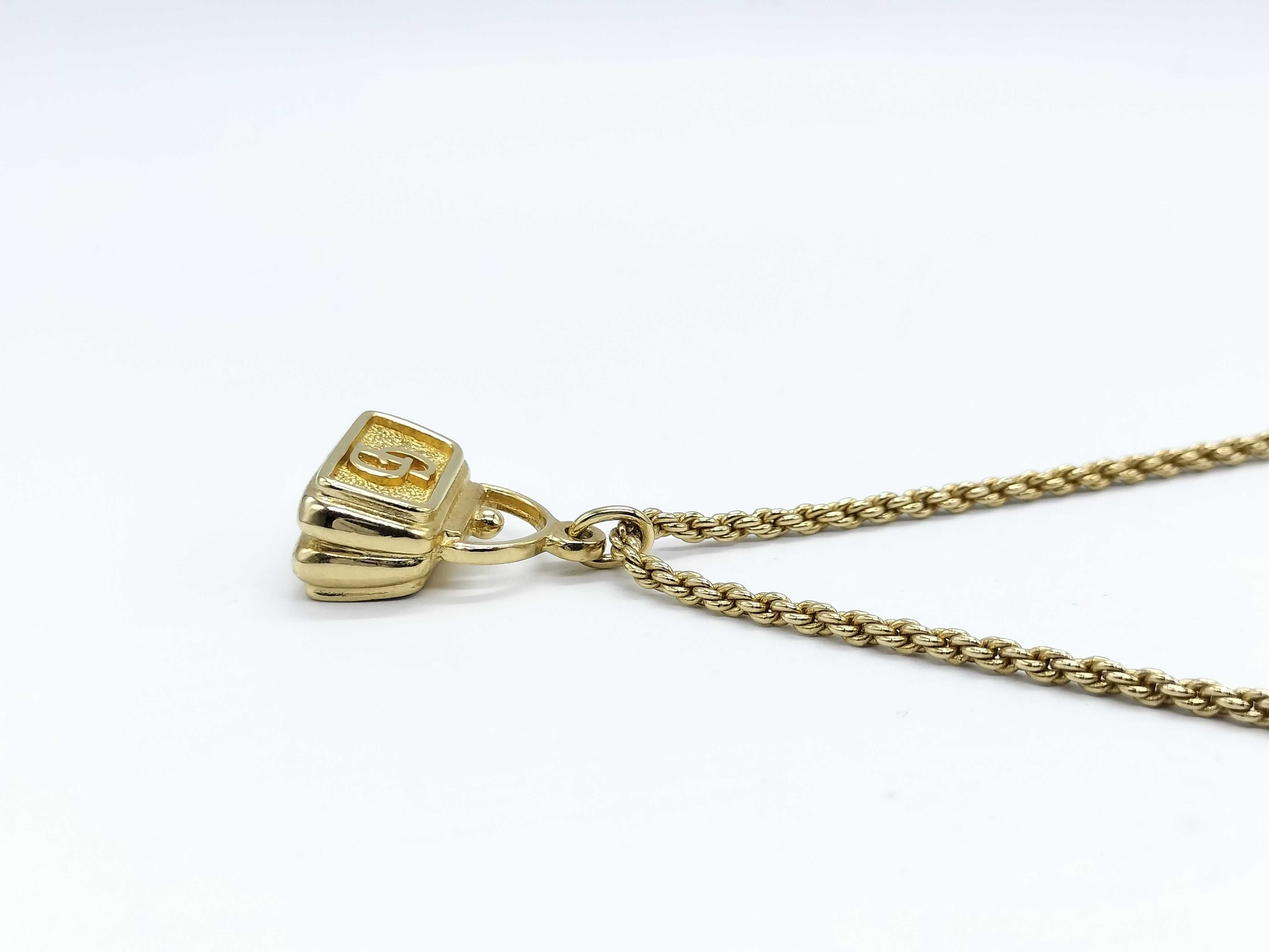 necklace — view 2