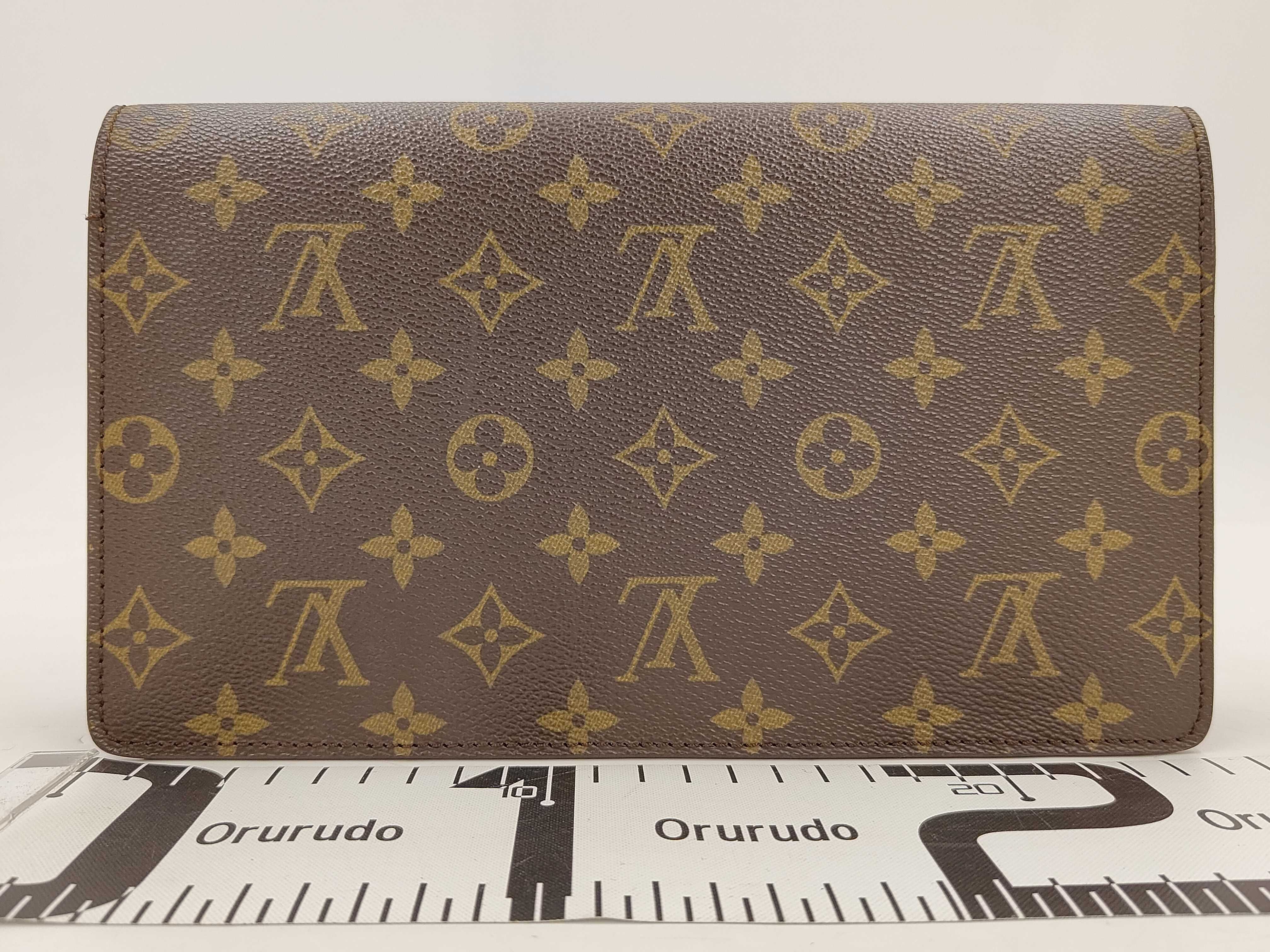 Monogram Louis Vuitton Monogram Chaillot Second Bag — view 2