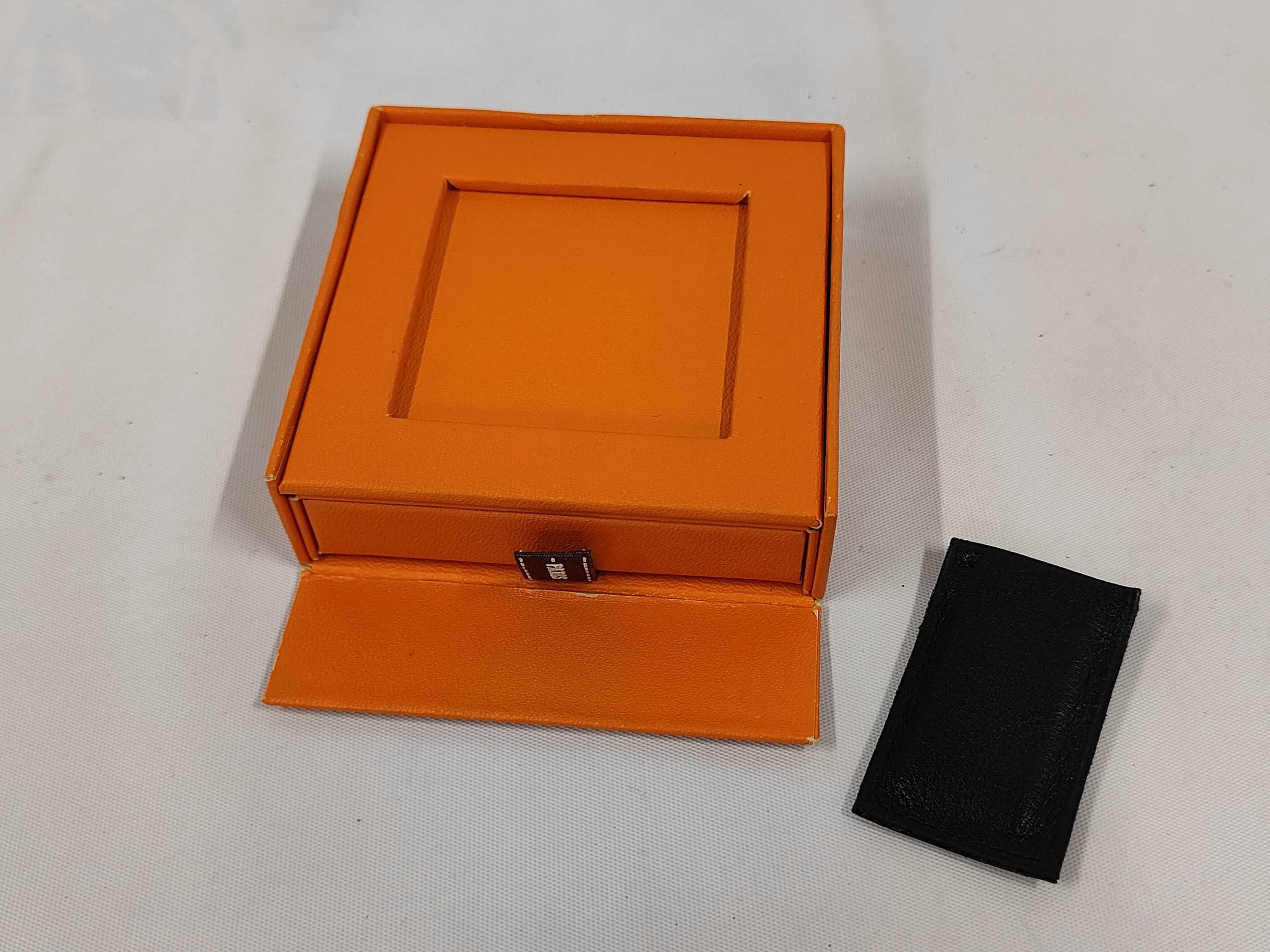 Symbol Amour Necklace (with box) — view 7