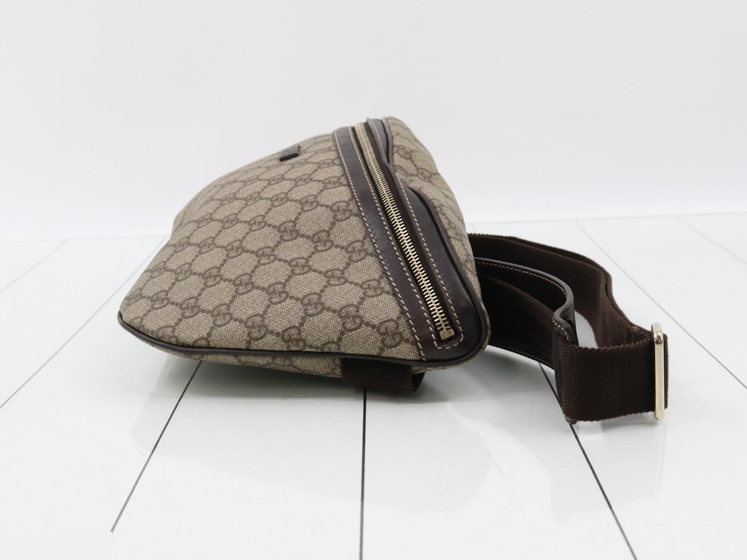 211110-001998 Gucci Supreme Body Bag — view 3