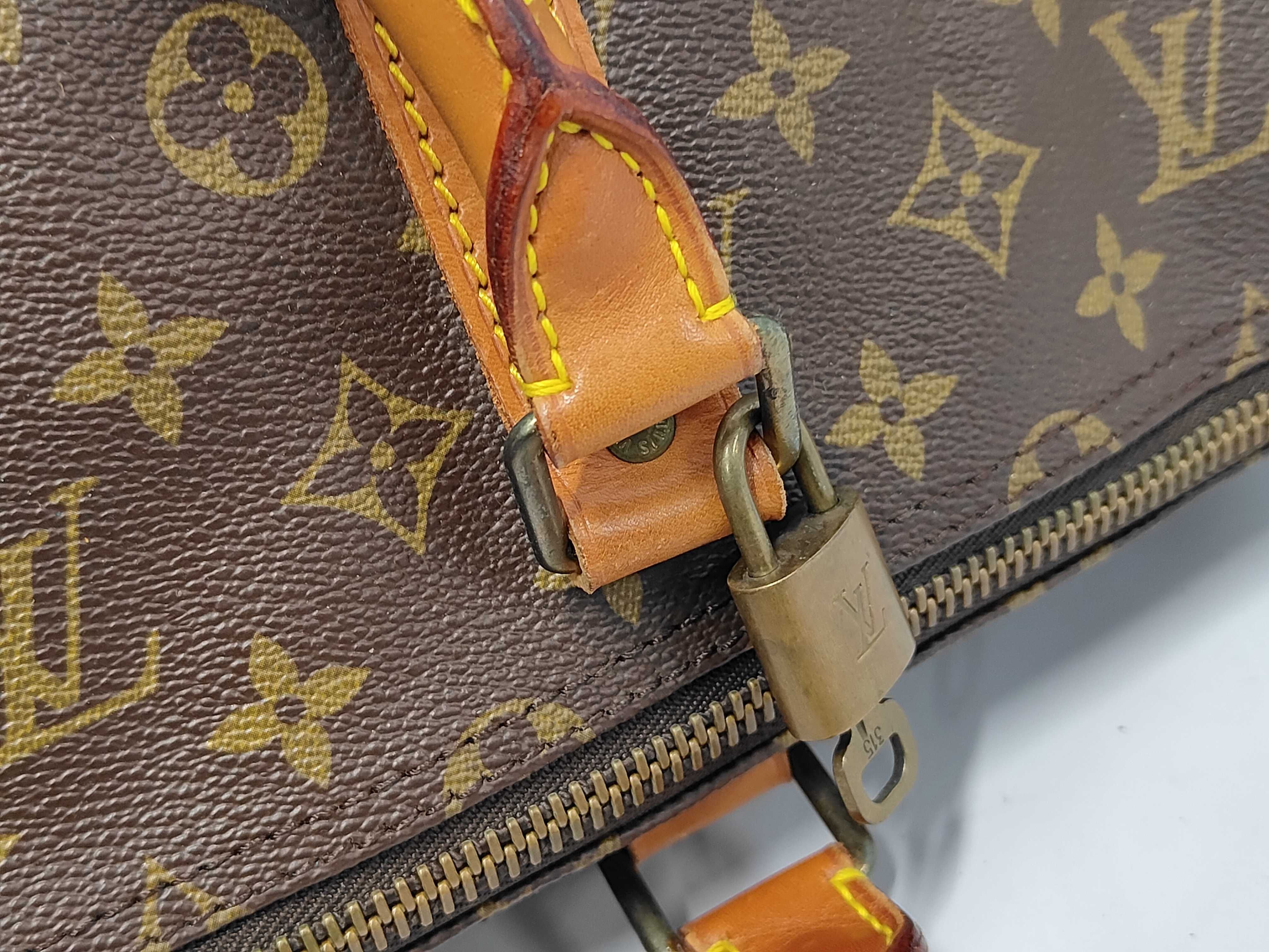 Keepall 55 Bandoulière Monogram Shoulder Bag — view 7