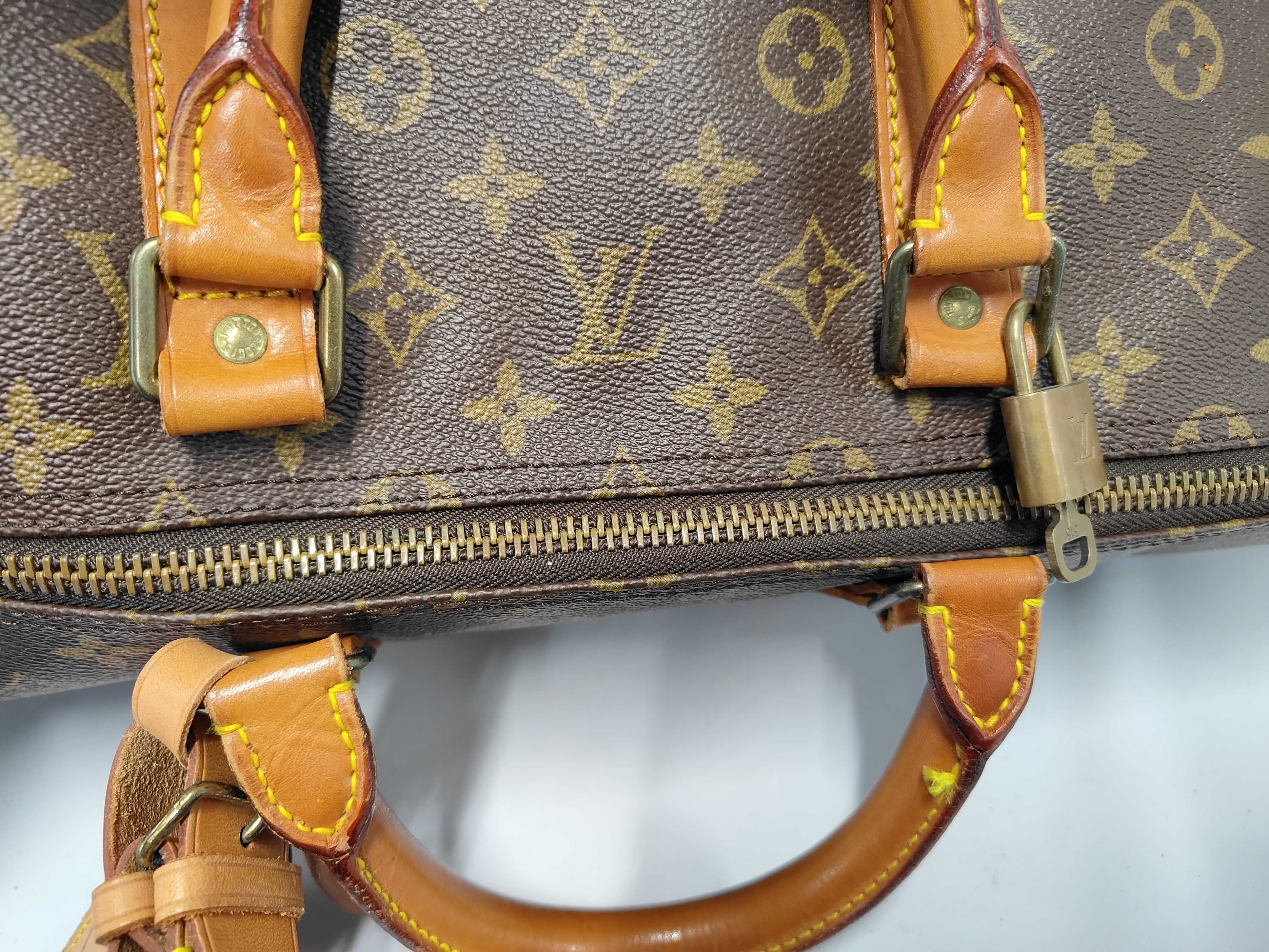 Keepall 55 Bandoulière Monogram Shoulder Bag — view 8