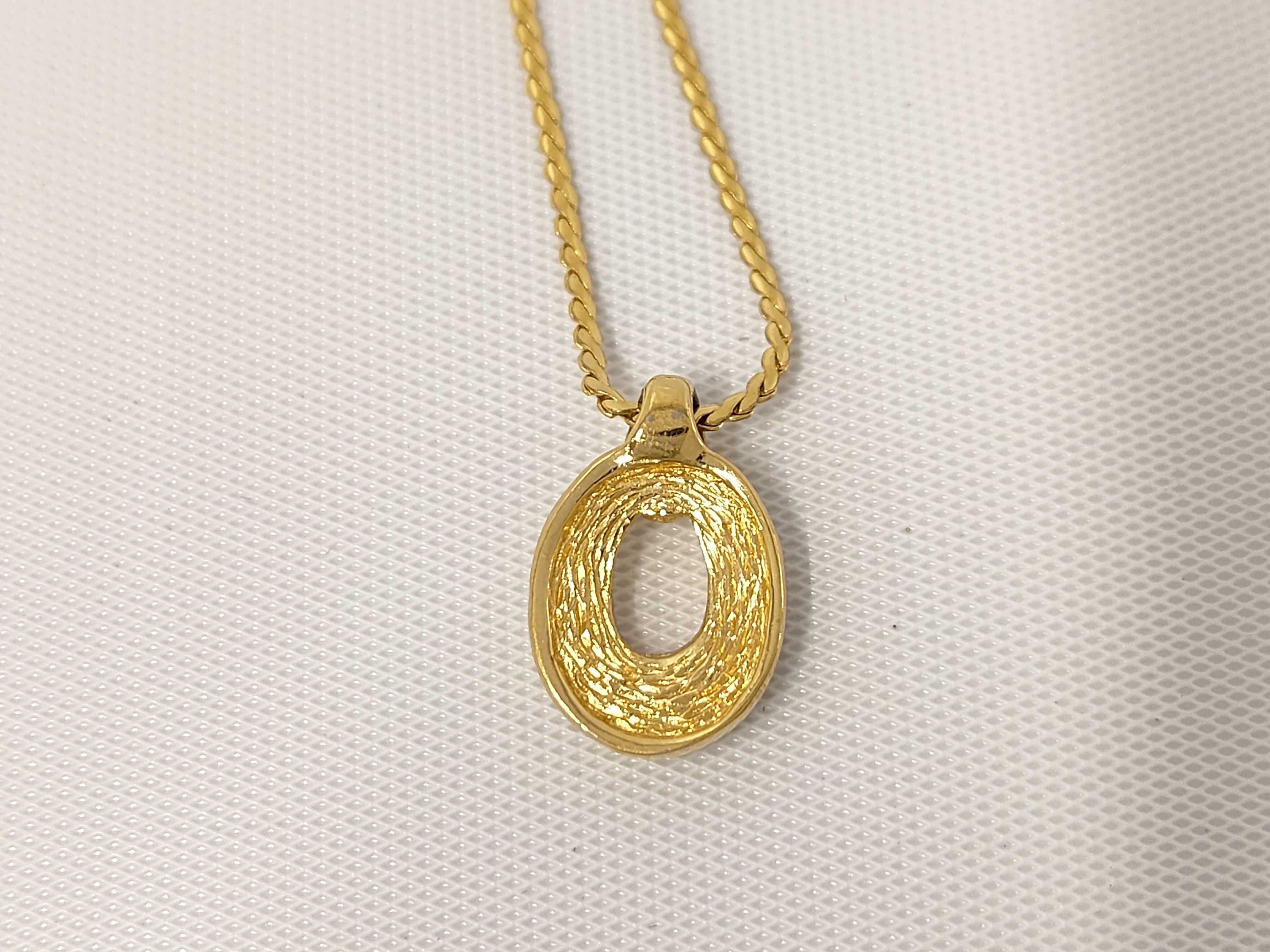 necklace — view 2