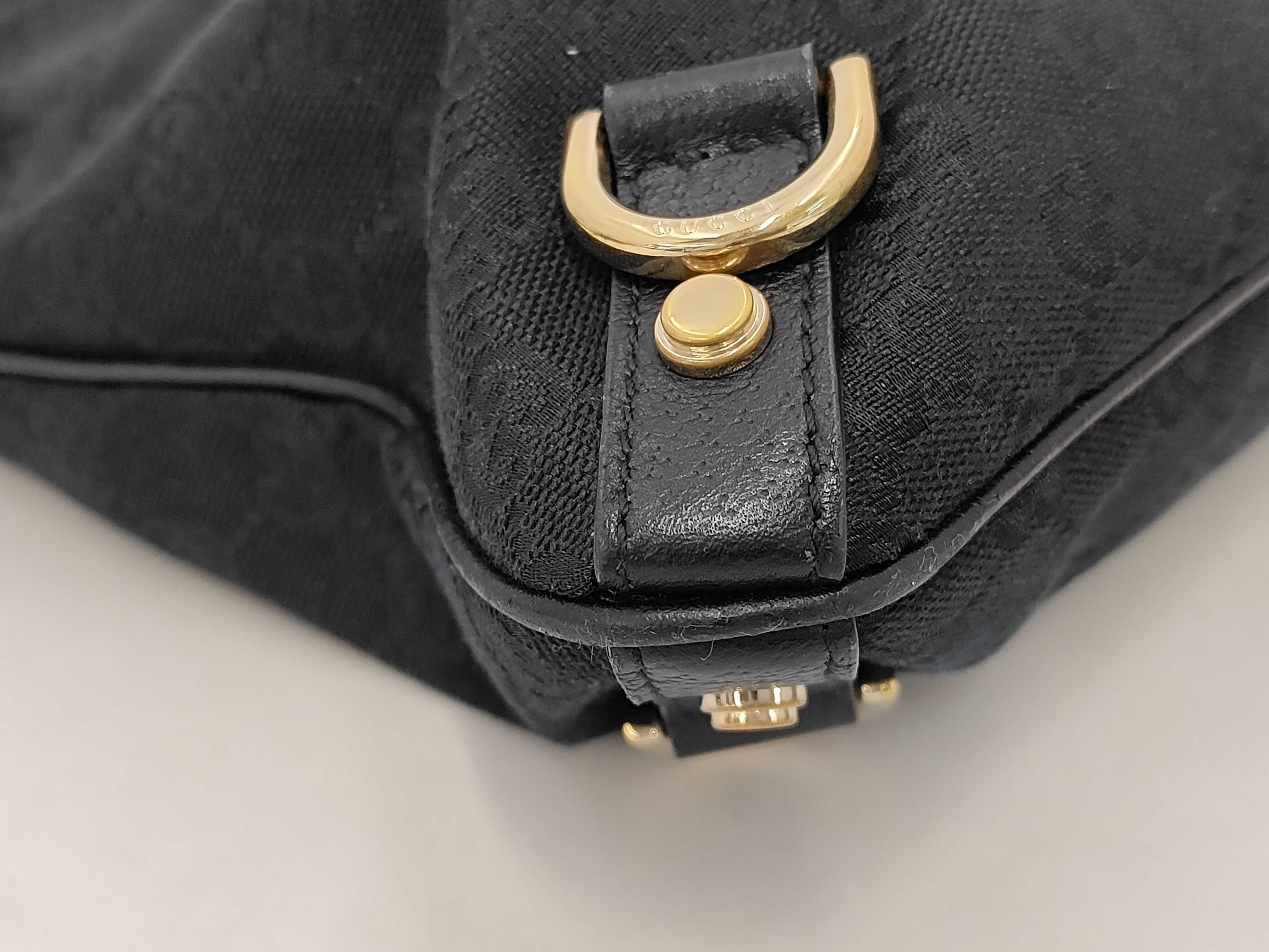 GG Canvas Black Shoulder Bag — view 6