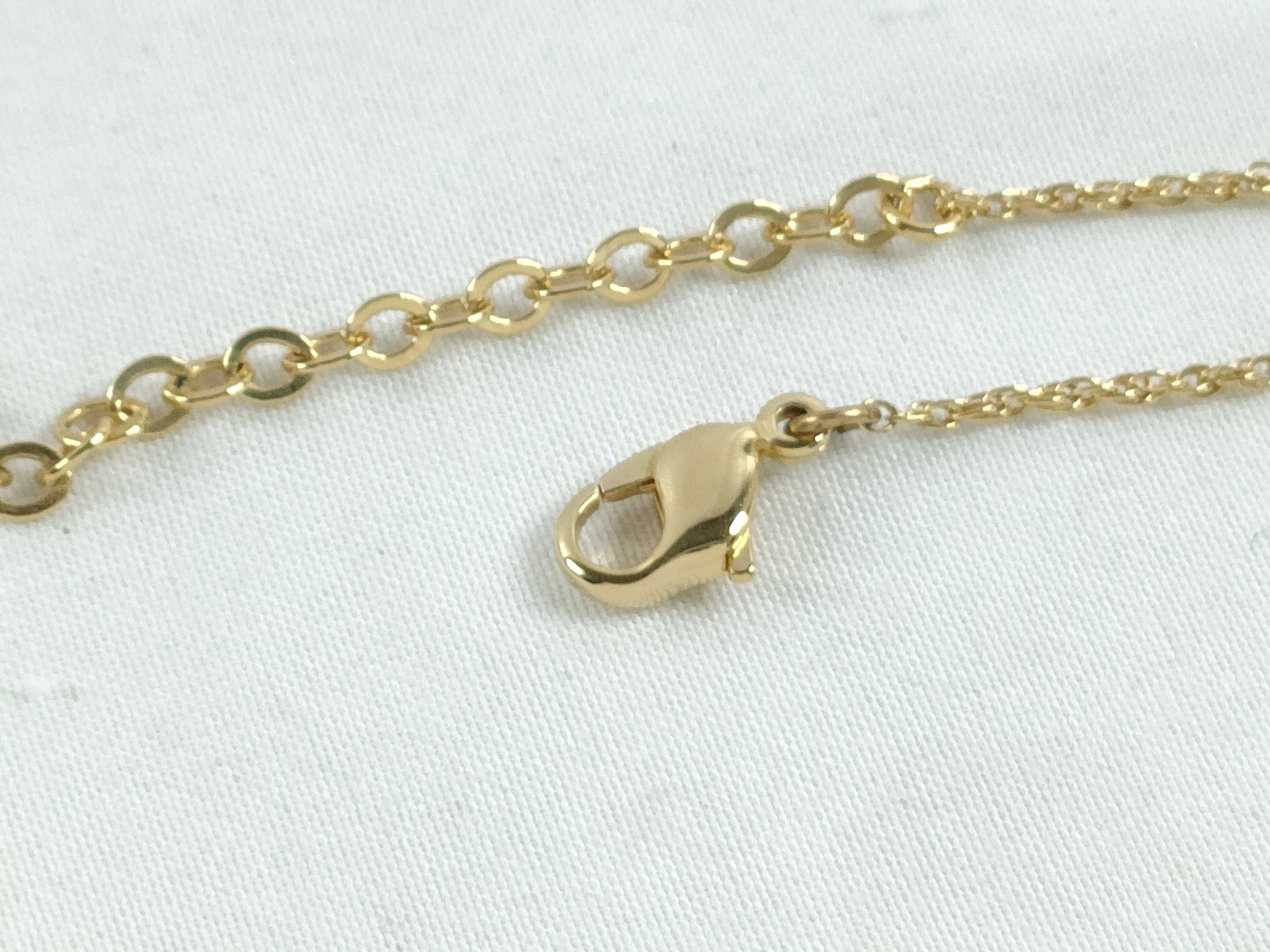 necklace, no missing stones. — view 7