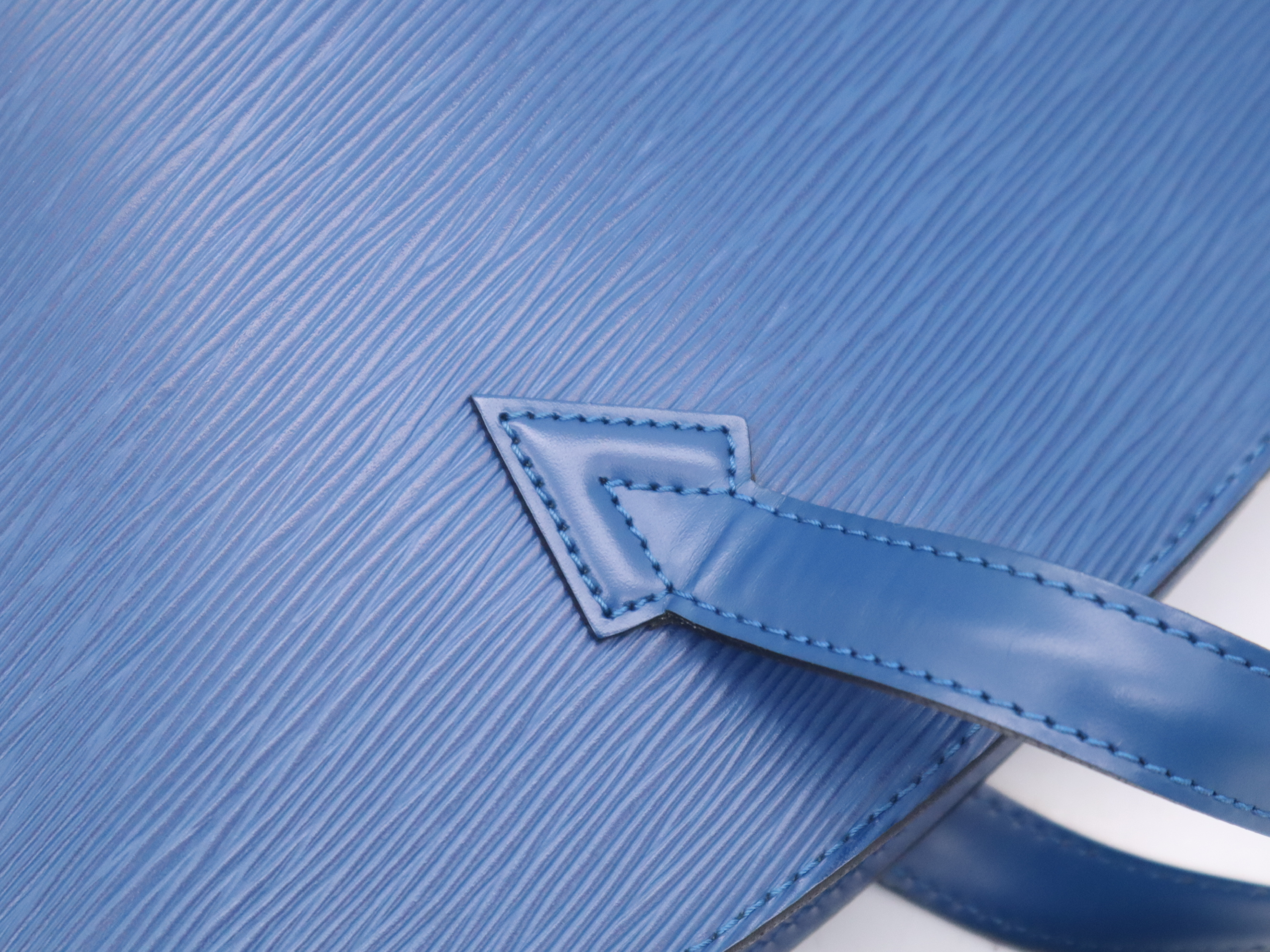 M52275 Epi Saint Jacques Toledo Blue Handbag — view 7