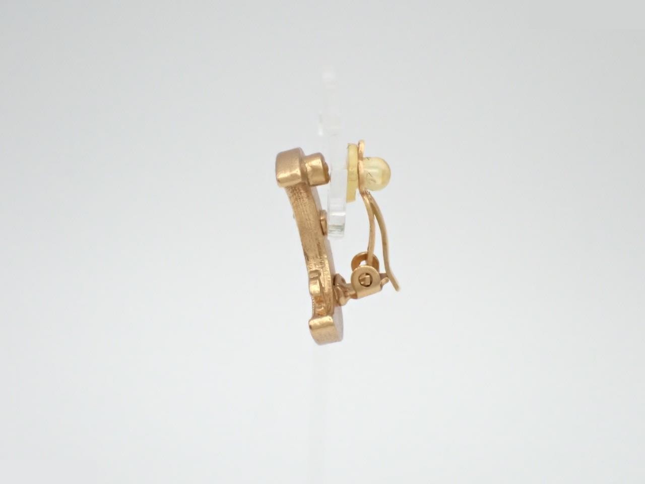 earring, one side, moon design — view 3