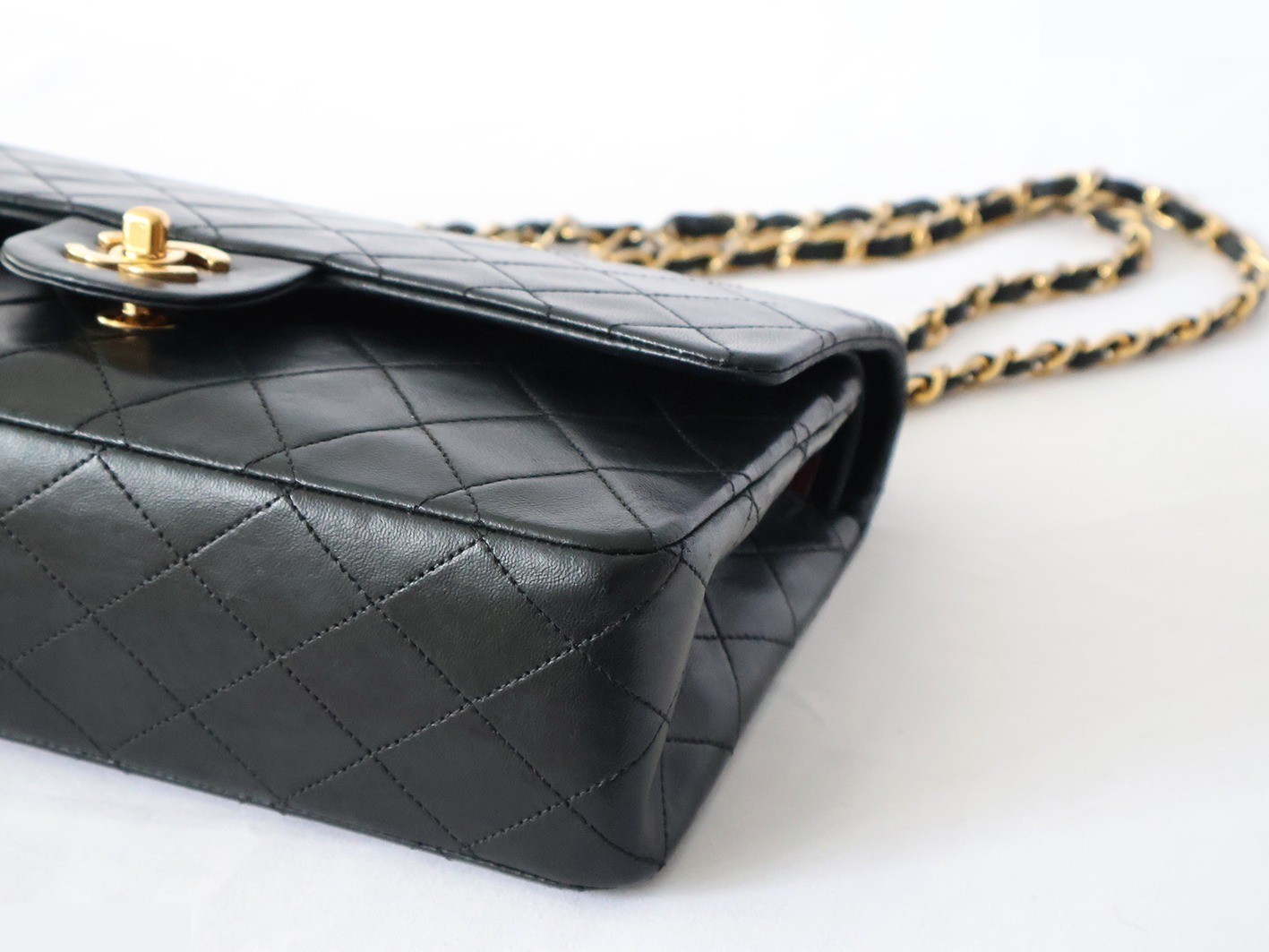 Matelassé 25 Lambskin Double Flap Double Chain Shoulder Bag, Black — view 4