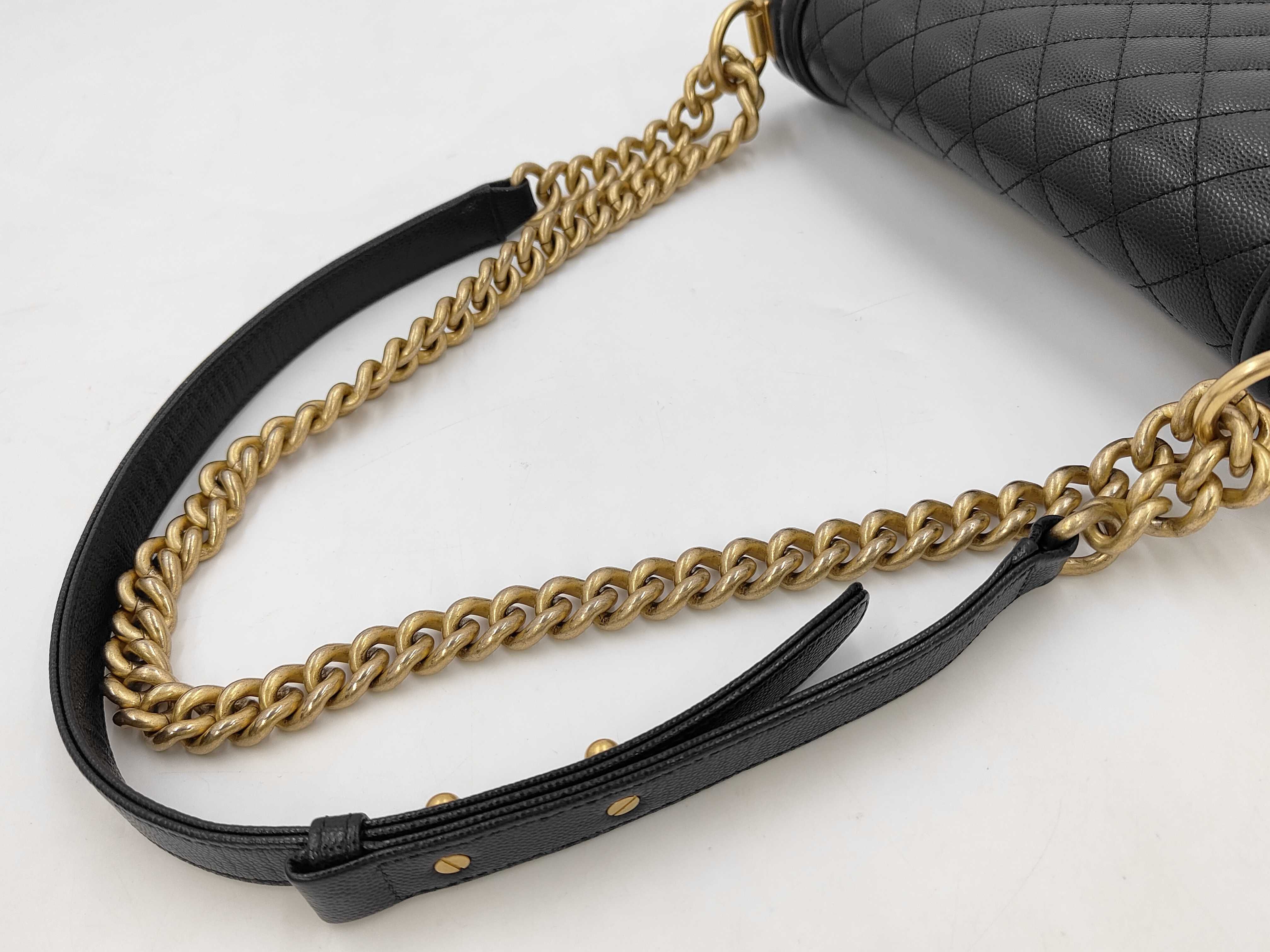 Boy Chanel 25 A67086 Shoulder Bag — view 3