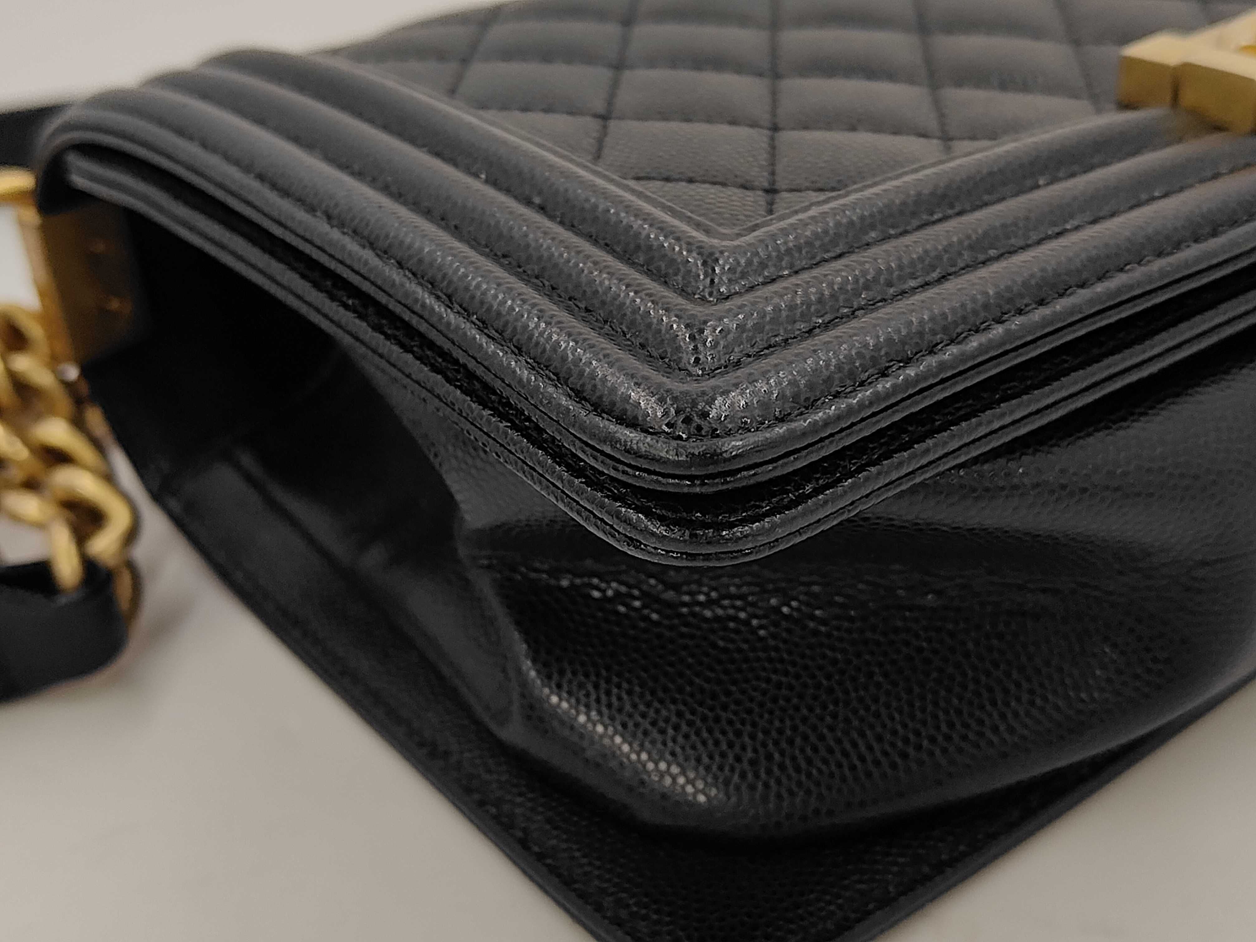 Boy Chanel 25 A67086 Shoulder Bag — view 5