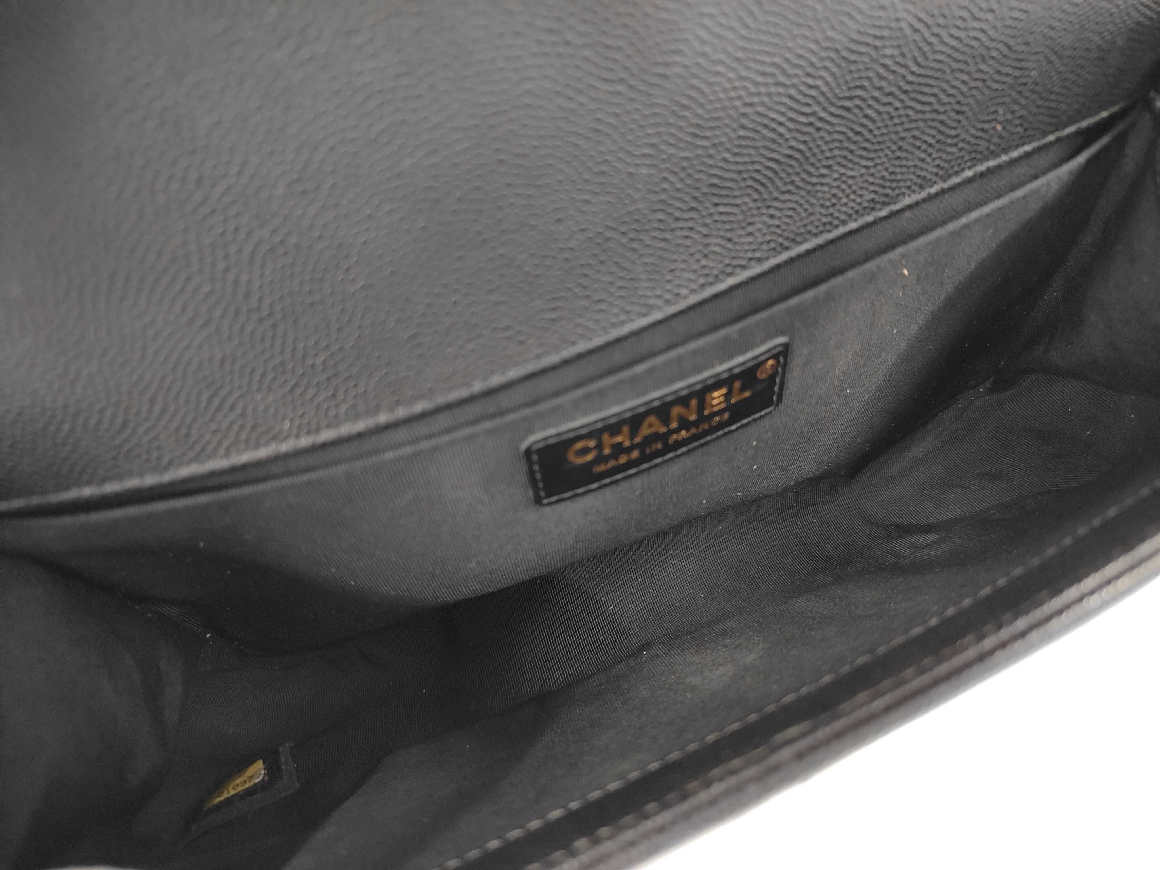 Boy Chanel 25 A67086 Shoulder Bag — view 8
