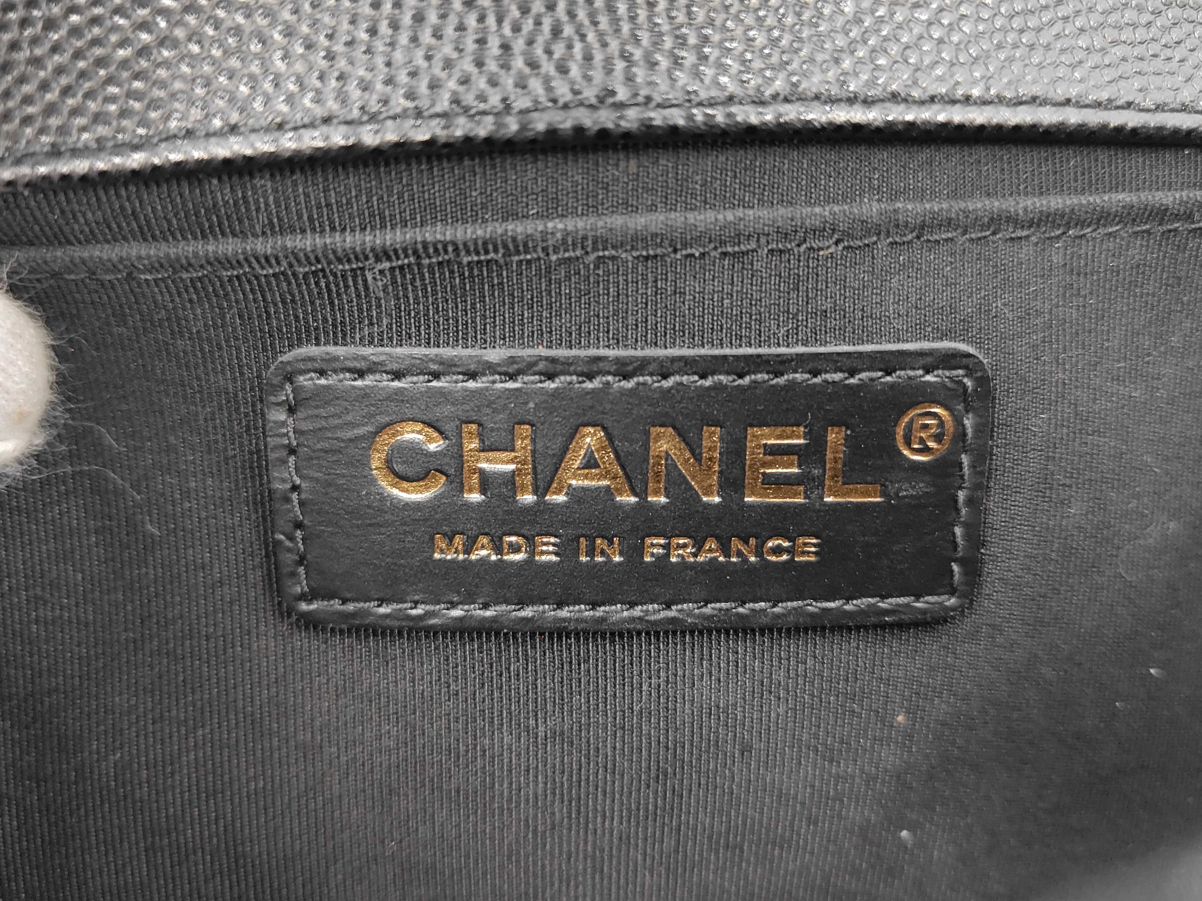 Boy Chanel 25 A67086 Shoulder Bag — view 9