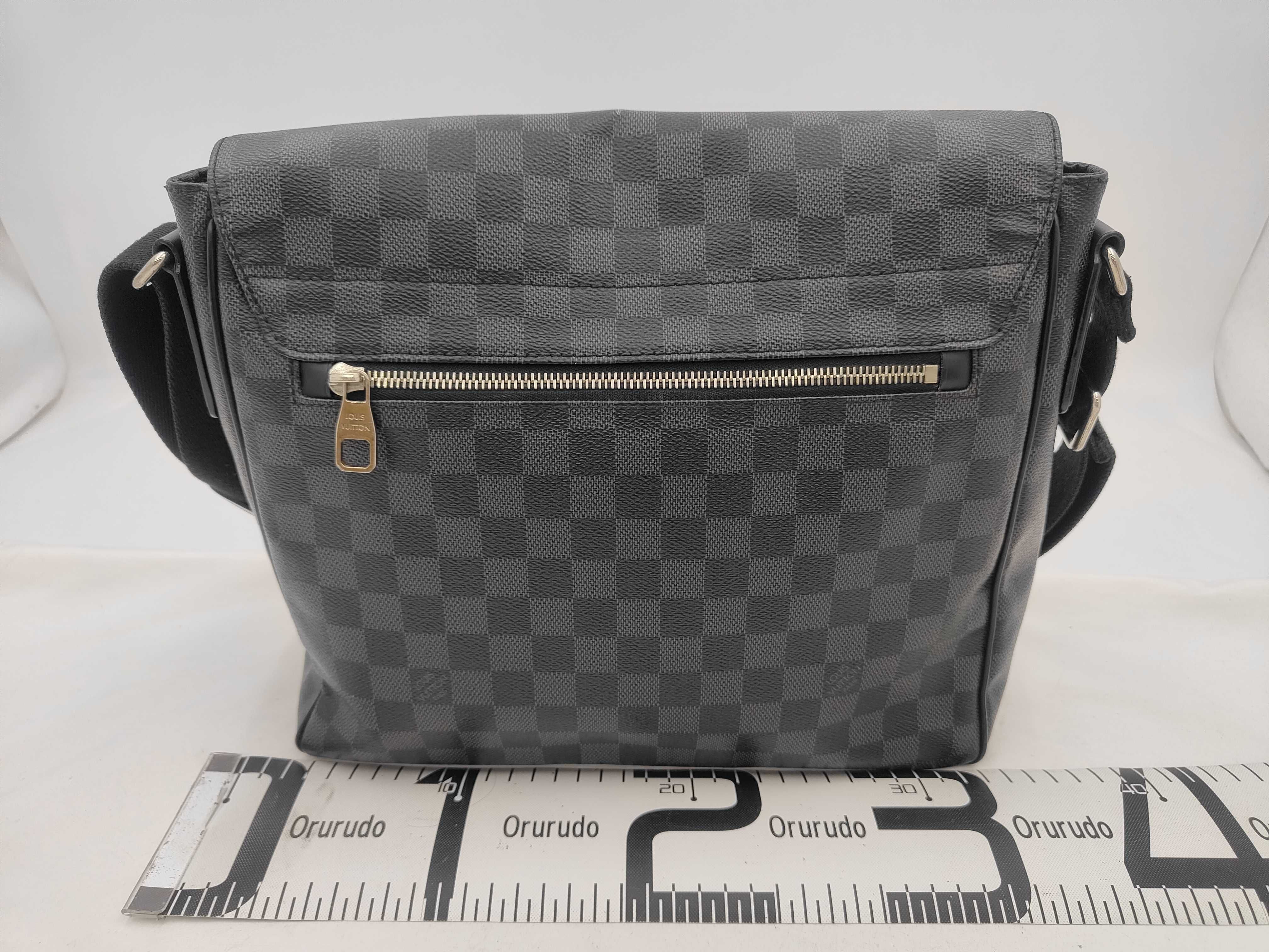 Damier Graphite District MM Damier Graphite Shoulder Messenger Bag — view 2