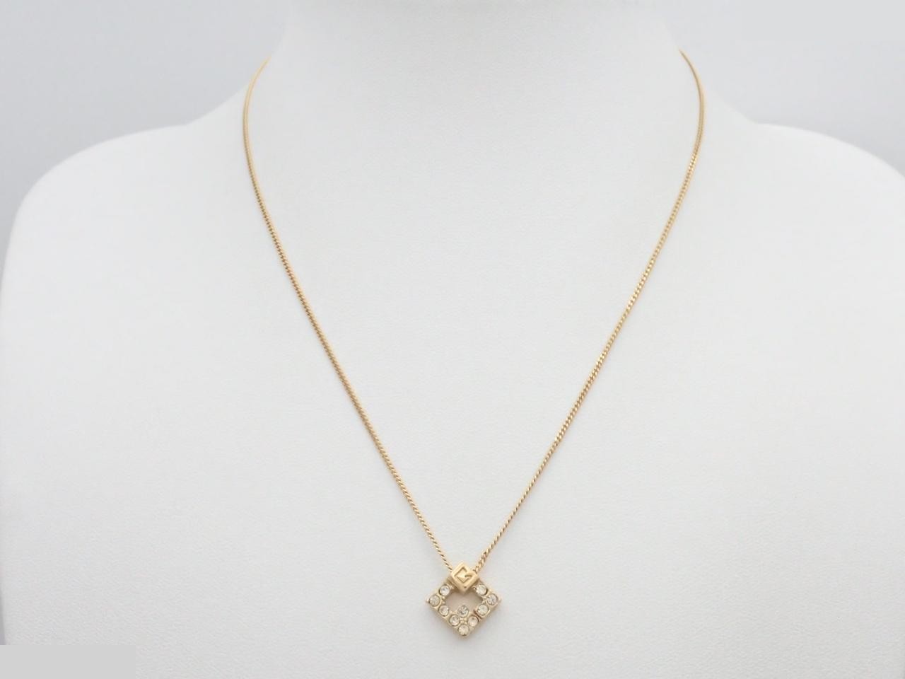 Other line: Precious metals, necklaces, pendants, neck circumference approximately 41 cm. — view 3