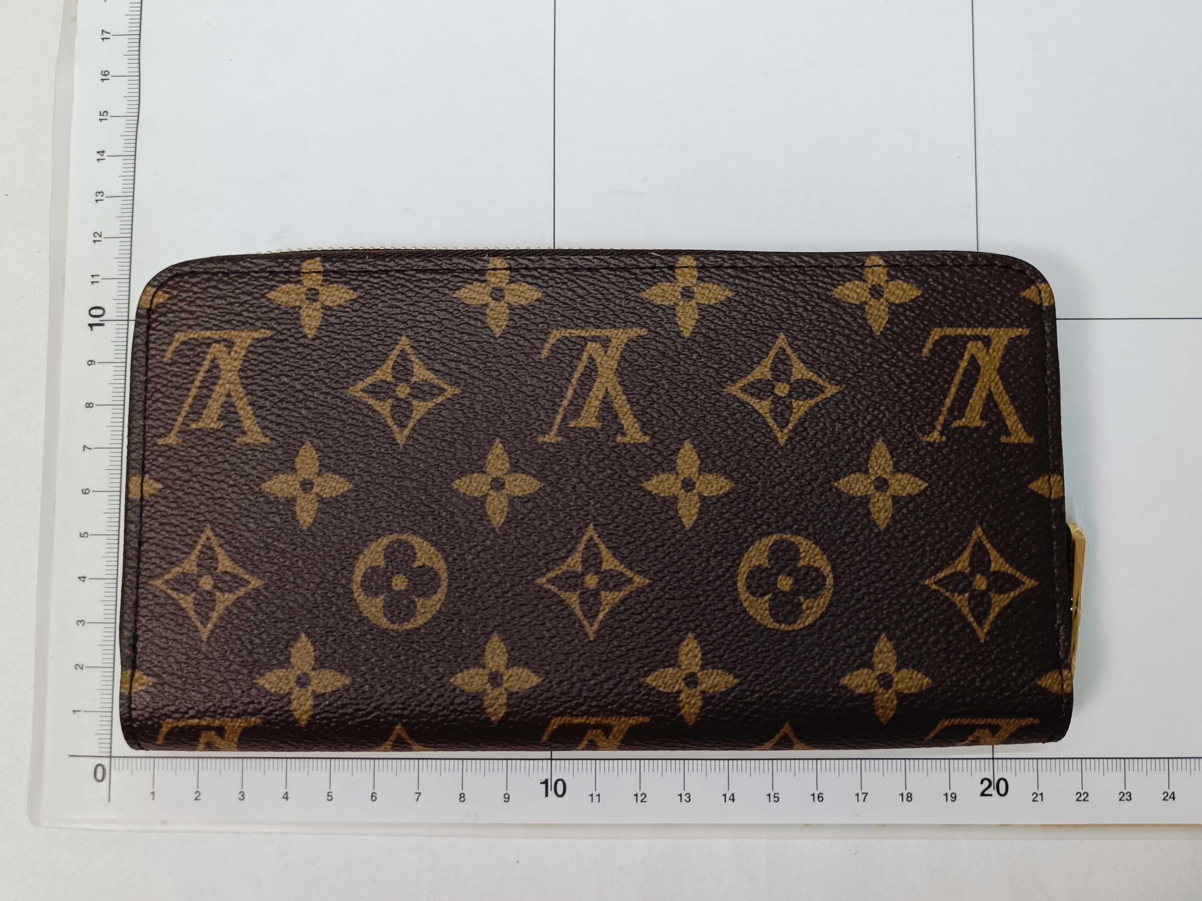 Monogram M42616 Zippy Wallet — view 2