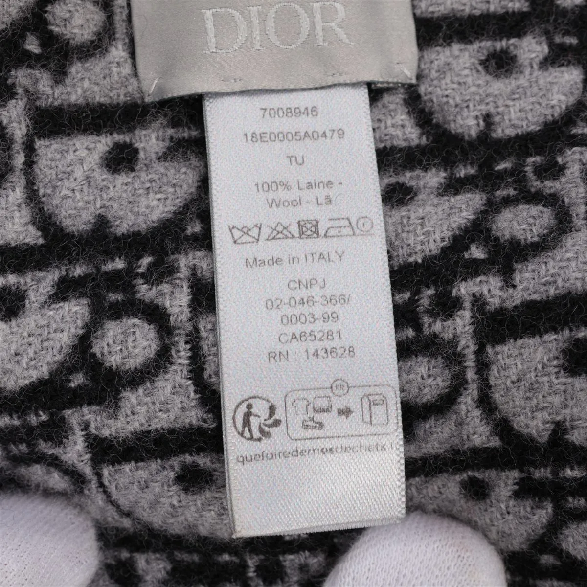 18E0005A0479 Oblique Muffler Wool Gray x Black Thread Fuzz — view 4