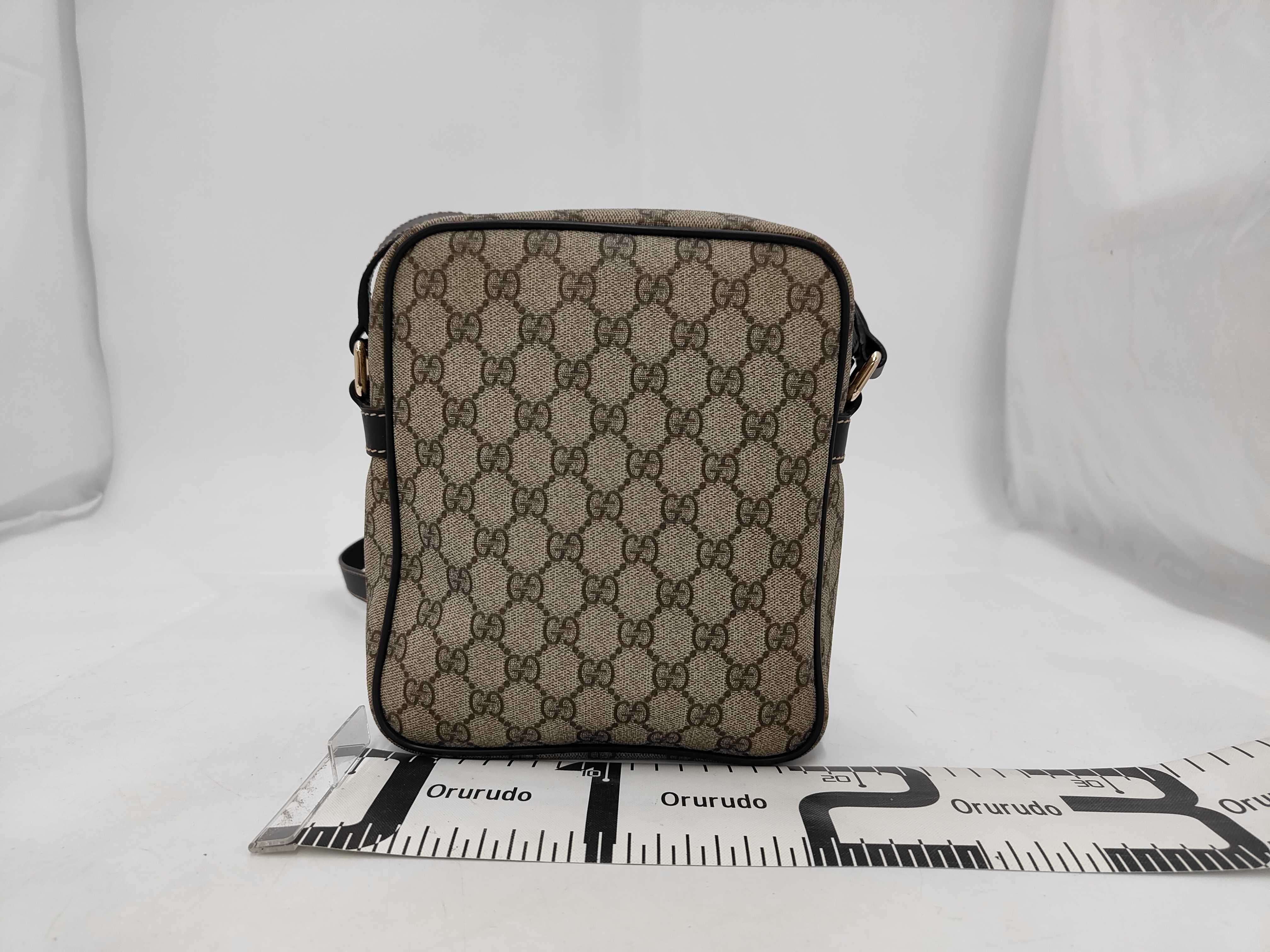 GG Supreme 233268 Shoulder Bag — view 2