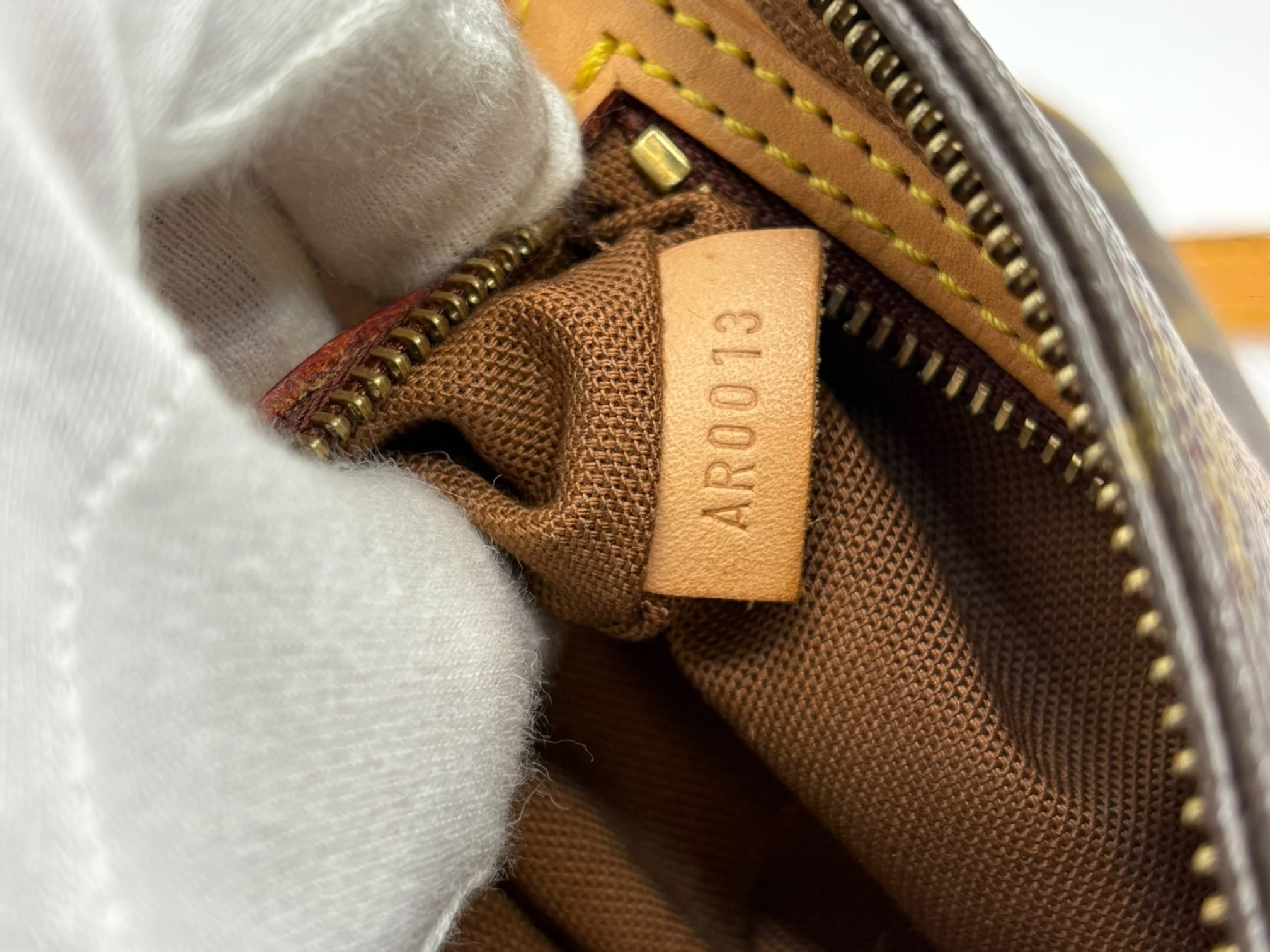 Monogram Trotteur M51240 AR0013 Shoulder Bag — view 10