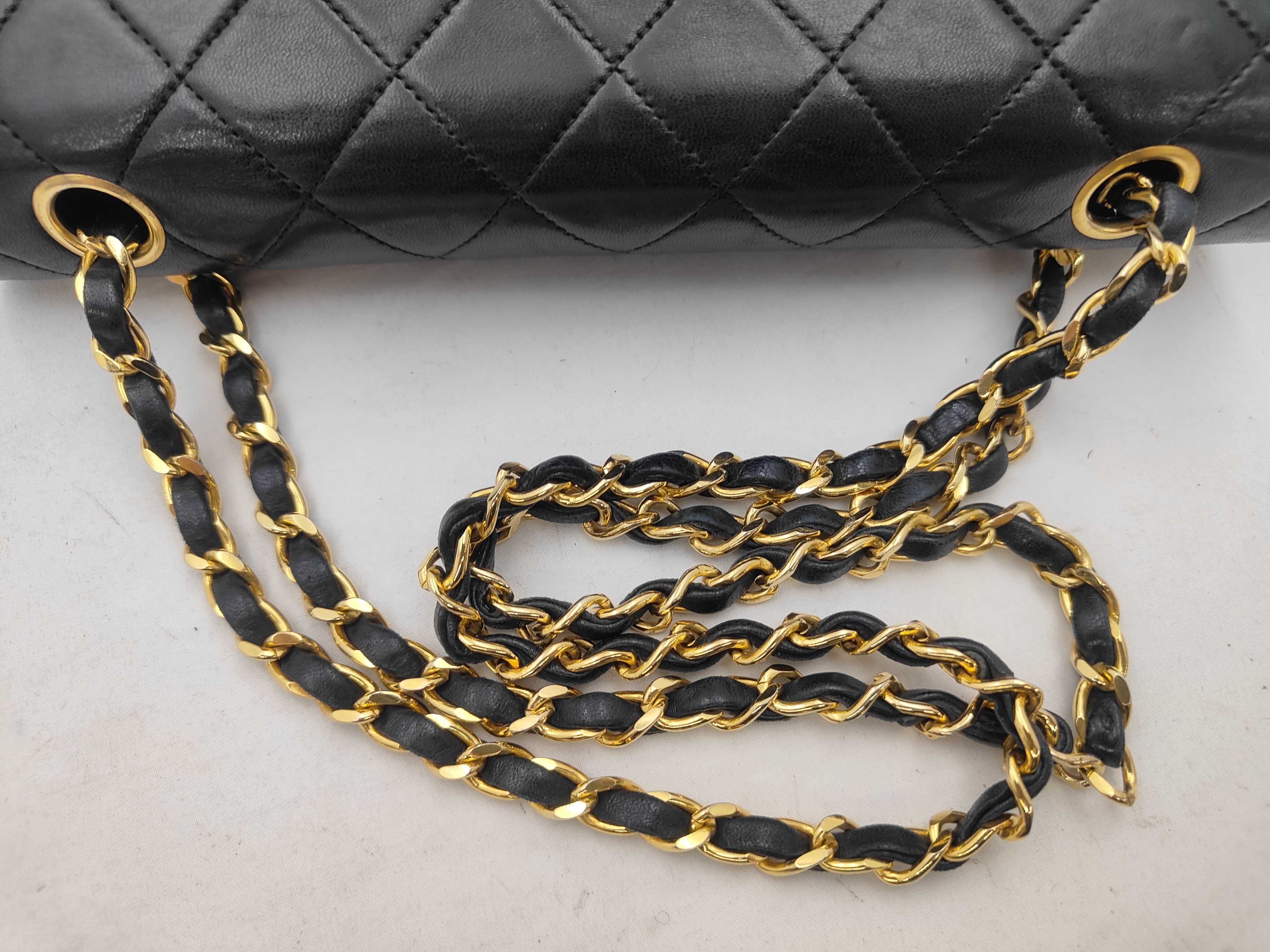 Matelassé 25 Lambskin Double Flap Double Chain Shoulder Bag — view 3