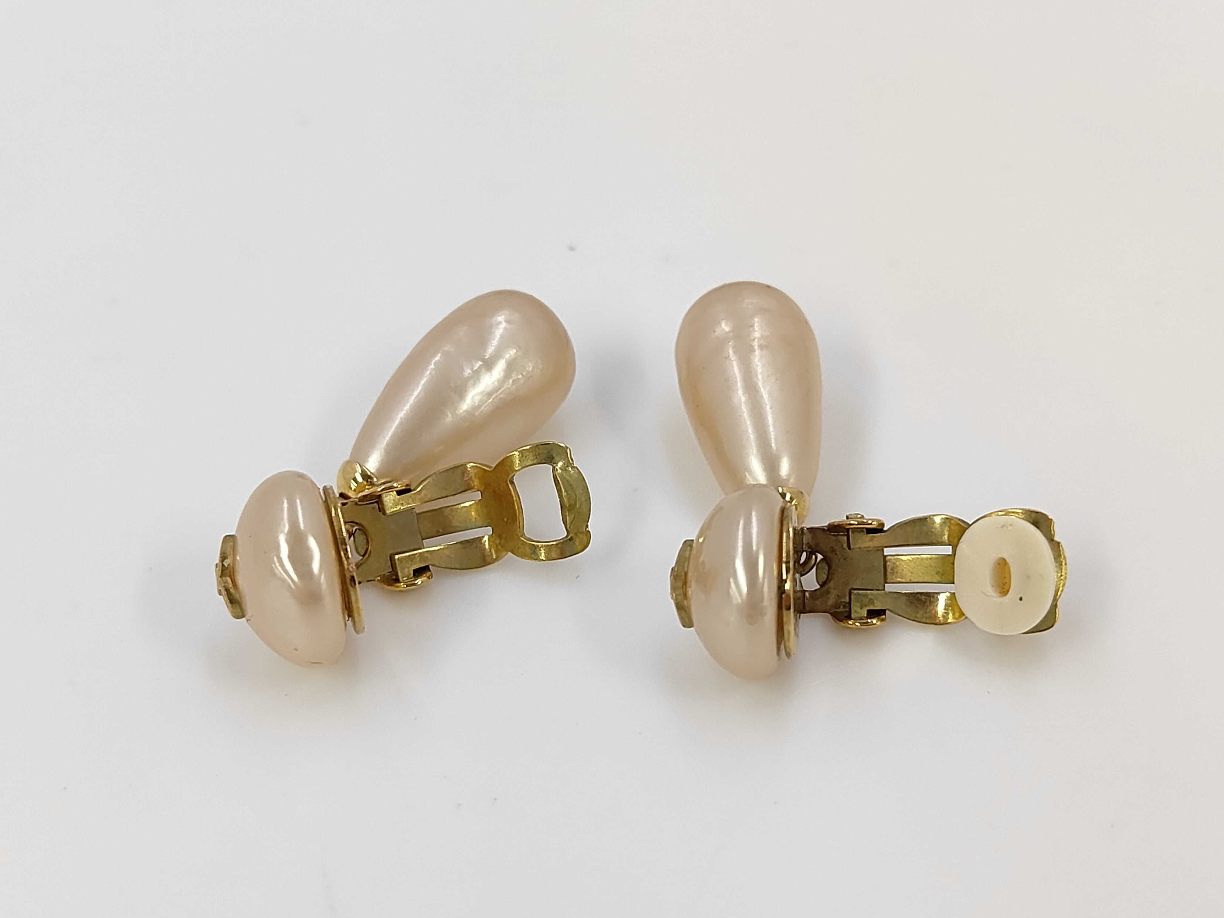 earrings — view 3