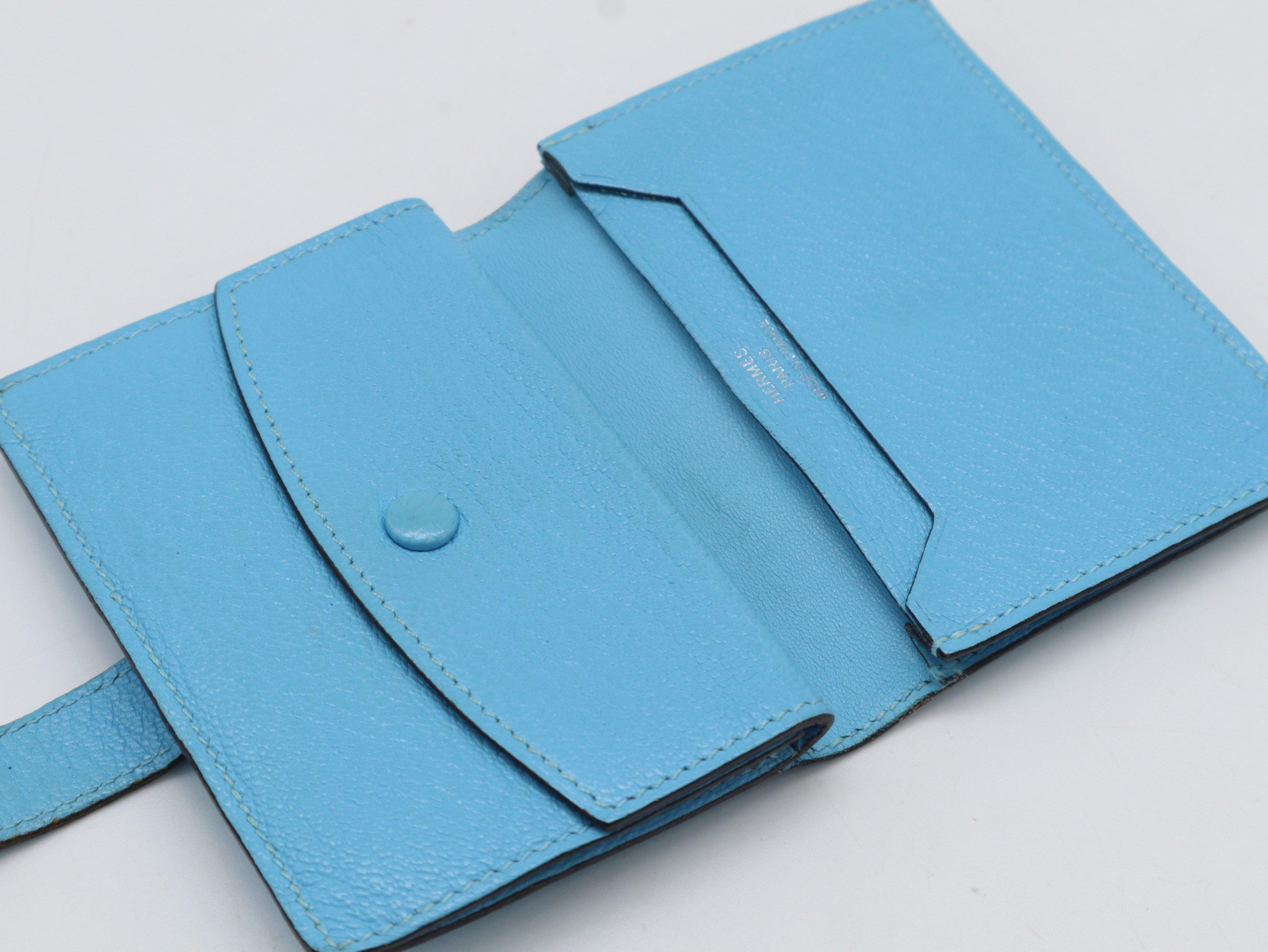 Bearn Mini Wallet, L stamp, Chevre leather, Blue — view 9