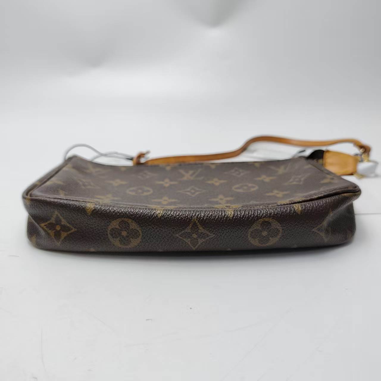 【*Shipped from: China*】LOUIS VUITTON Pochette Accessoires PU Handbag — view 5