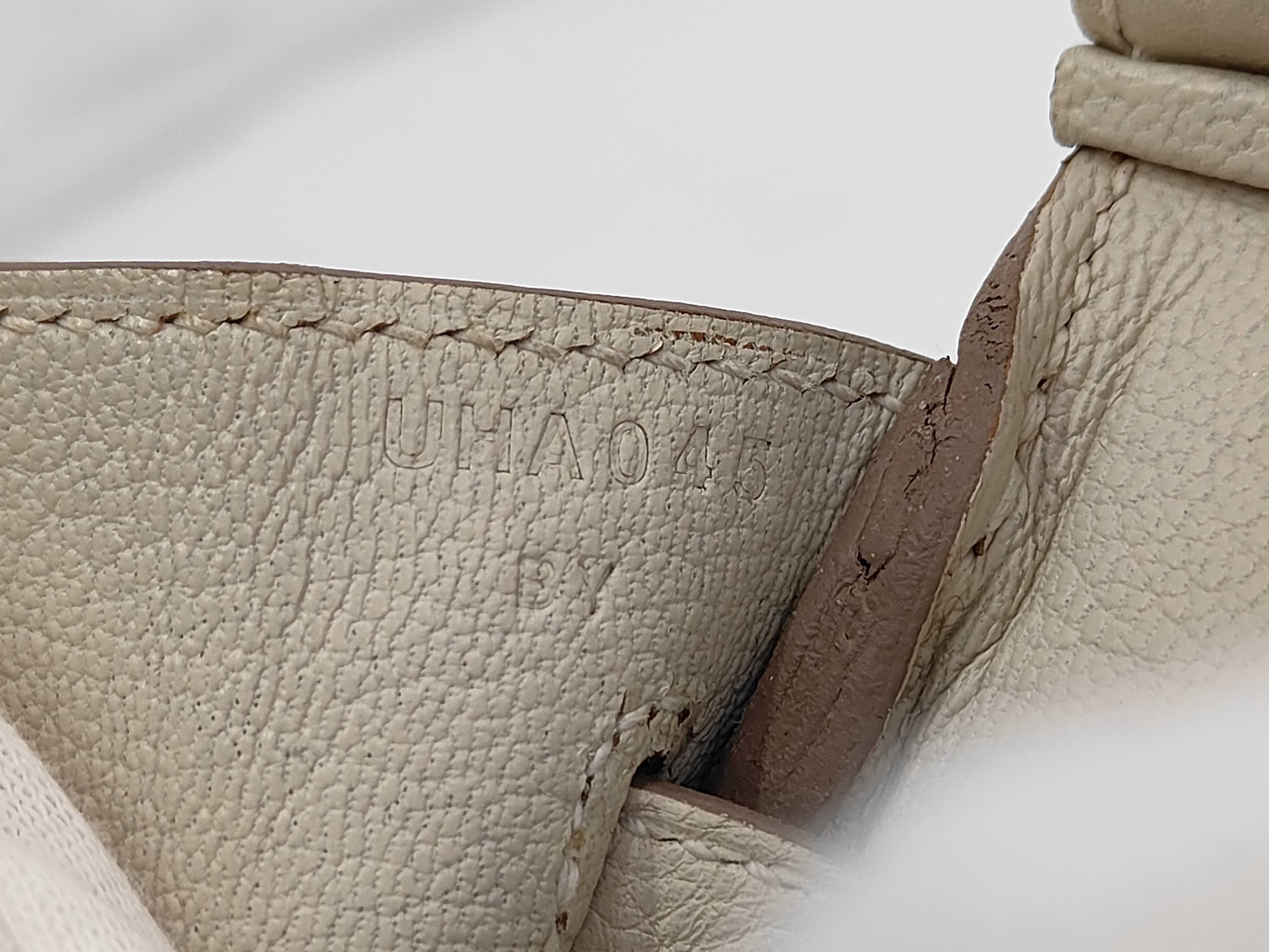 Birkin 25 Craie (10) Togo Leather, Gold Hardware, U Stamp (2022) Handbag — view 9
