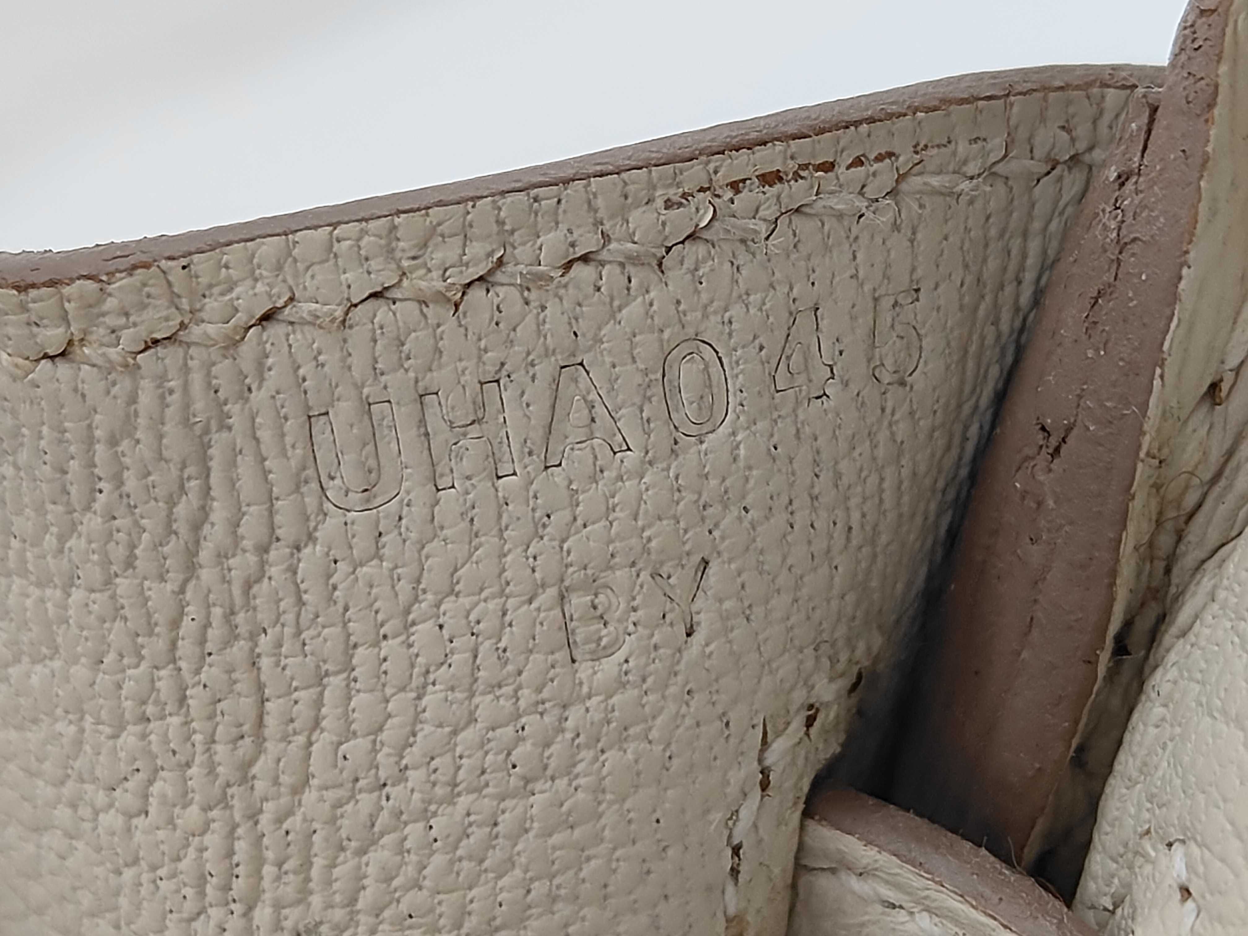 Birkin 25 Craie (10) Togo Leather, Gold Hardware, U Stamp (2022) Handbag — view 10