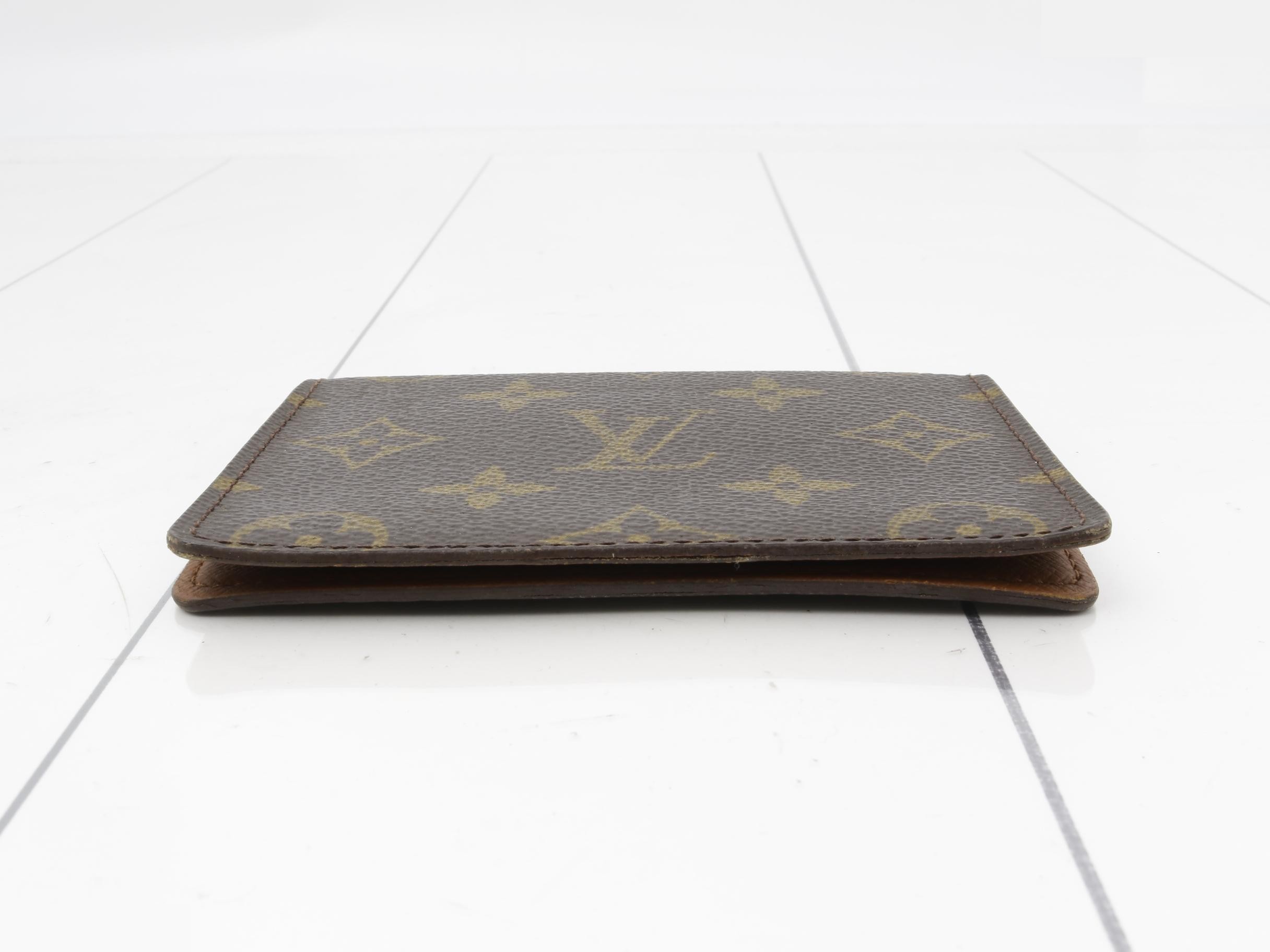 Monogram Porte 2 Cartes Vertical Pass Case — view 3