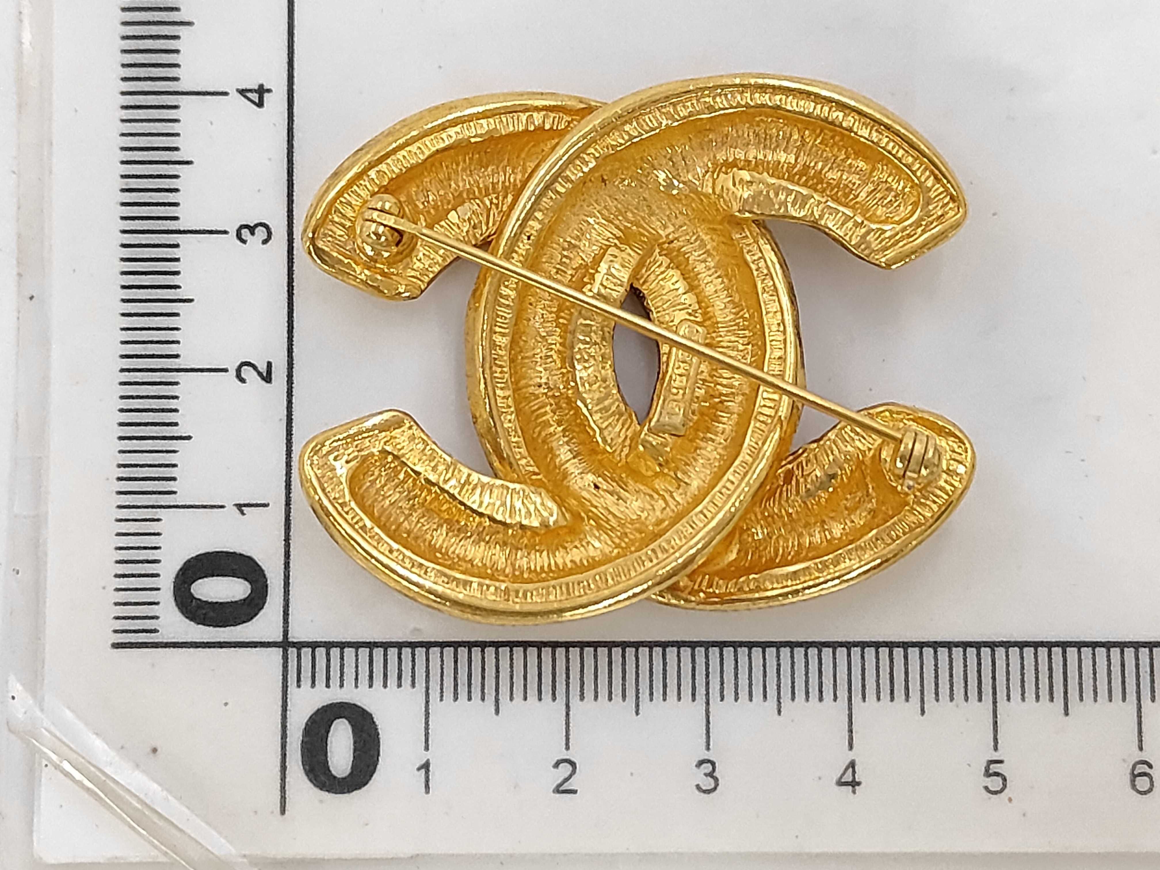Matelassé Coco Gold BL Brooch — view 7