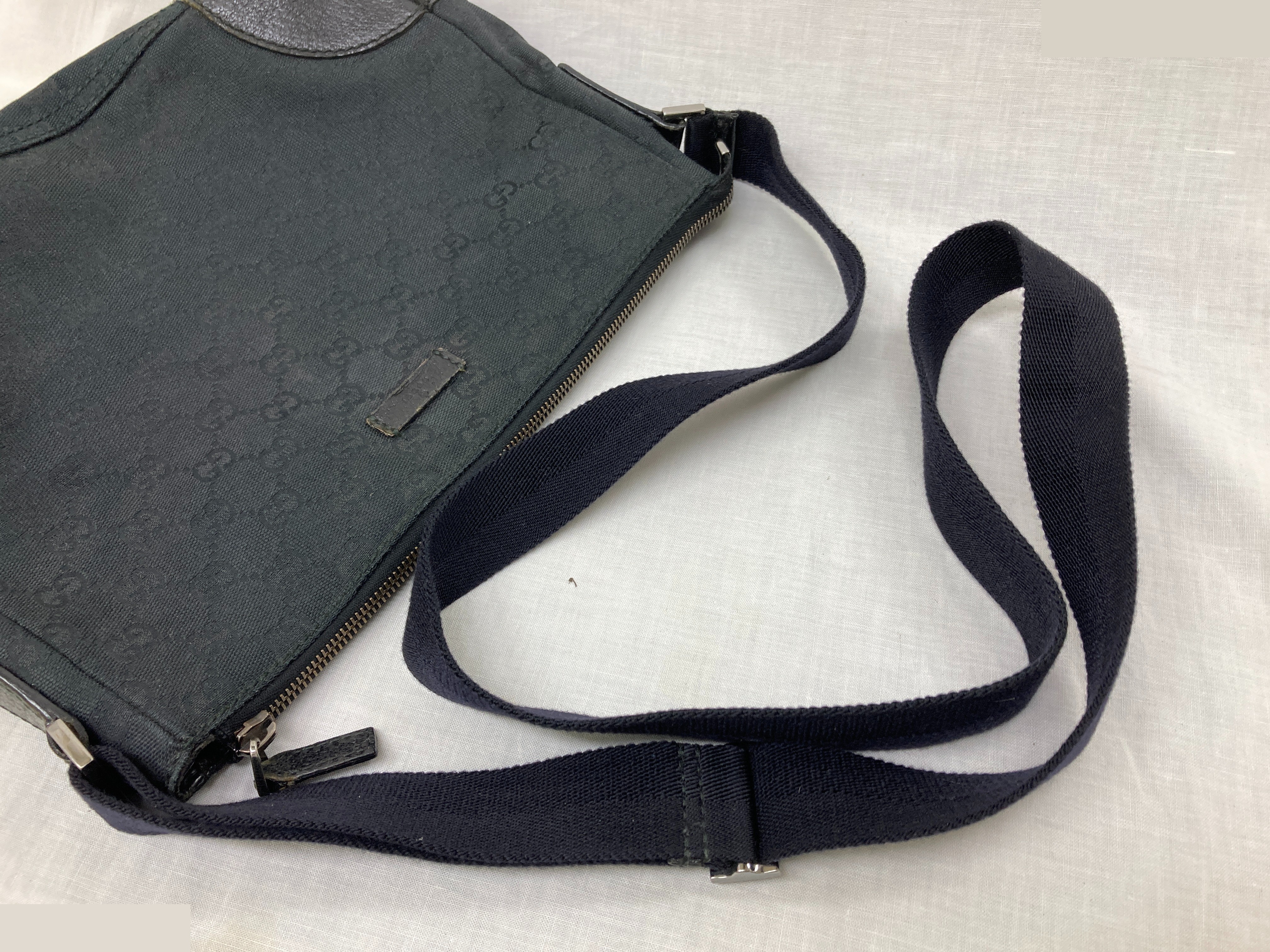 GG Canvas (Bag) - Shoulder Bag — view 3