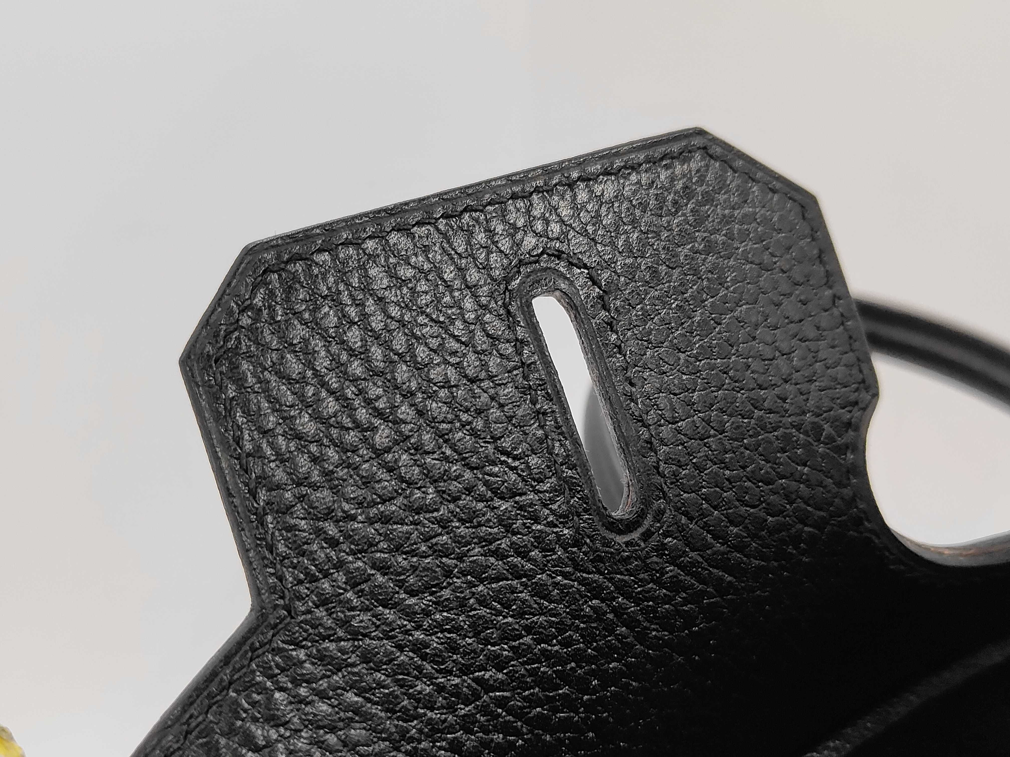 Birkin 35 Ardennes Gold Hardware Y1995 Handbag — view 13