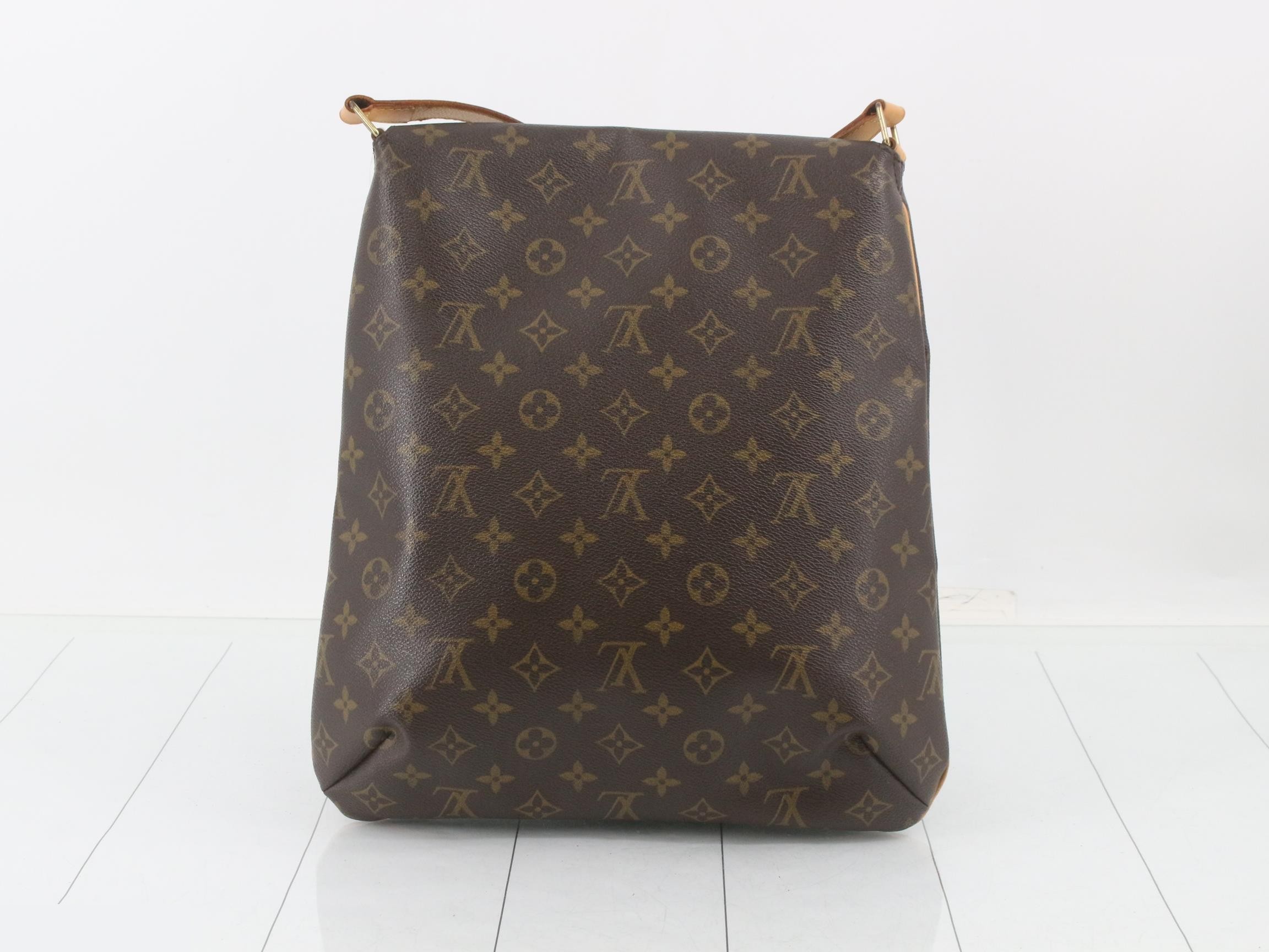 Musette — view 2