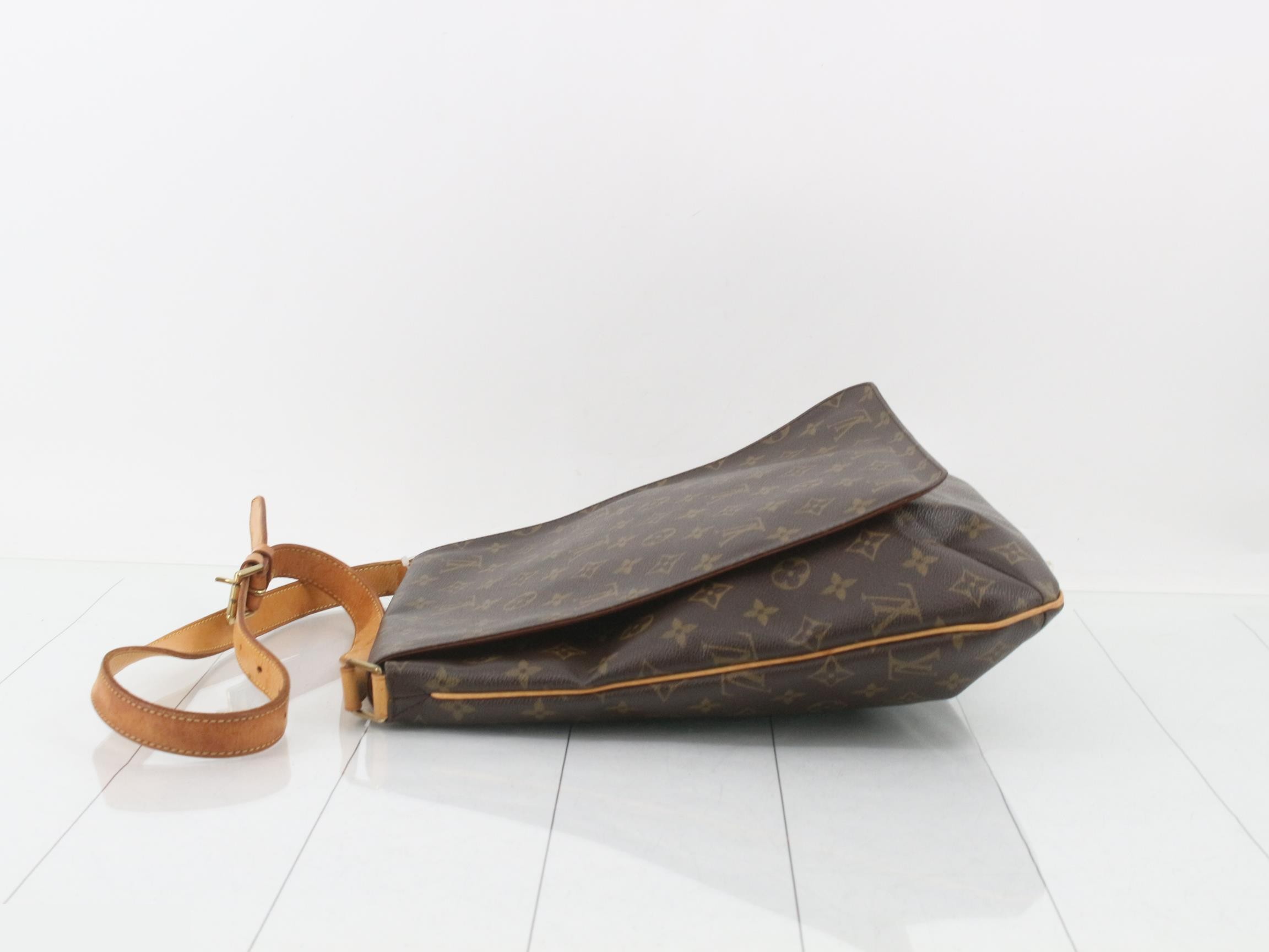 Musette — view 4
