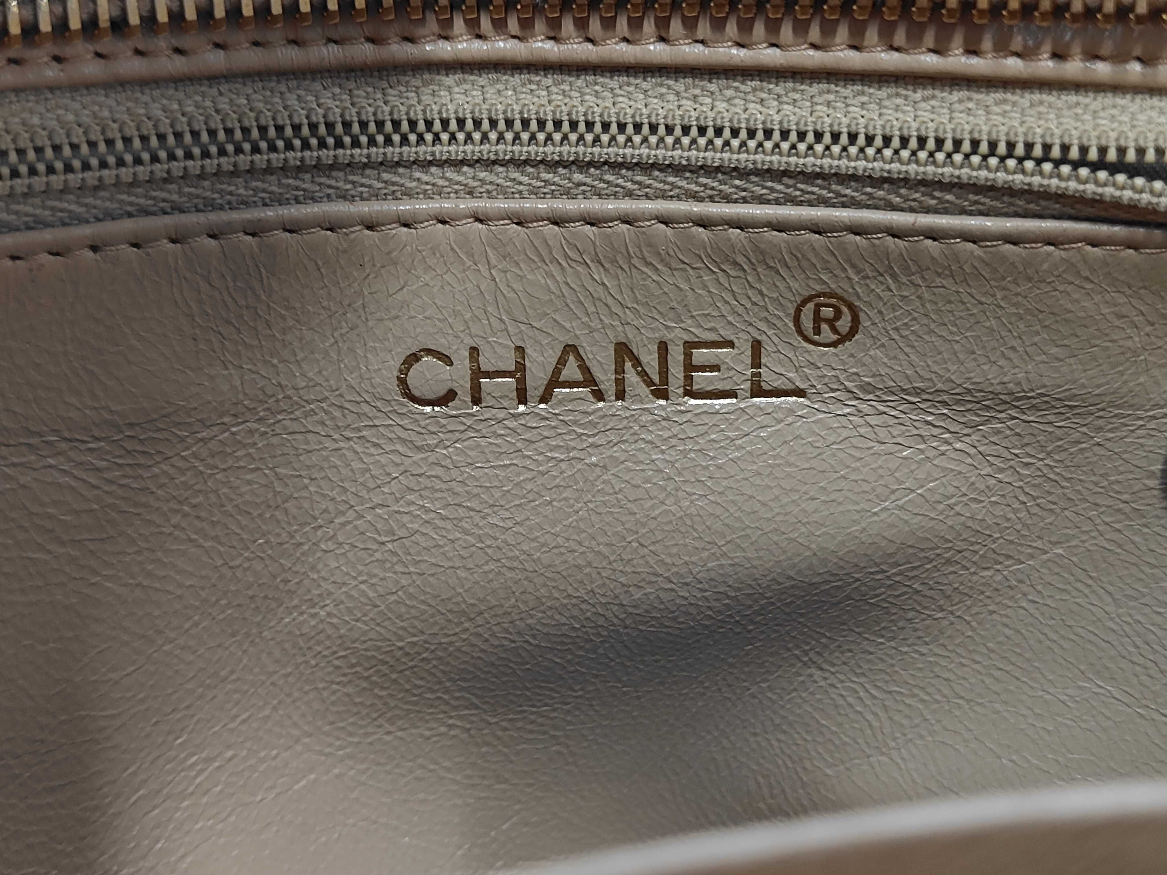 Matelassé 23 Handbag — view 10
