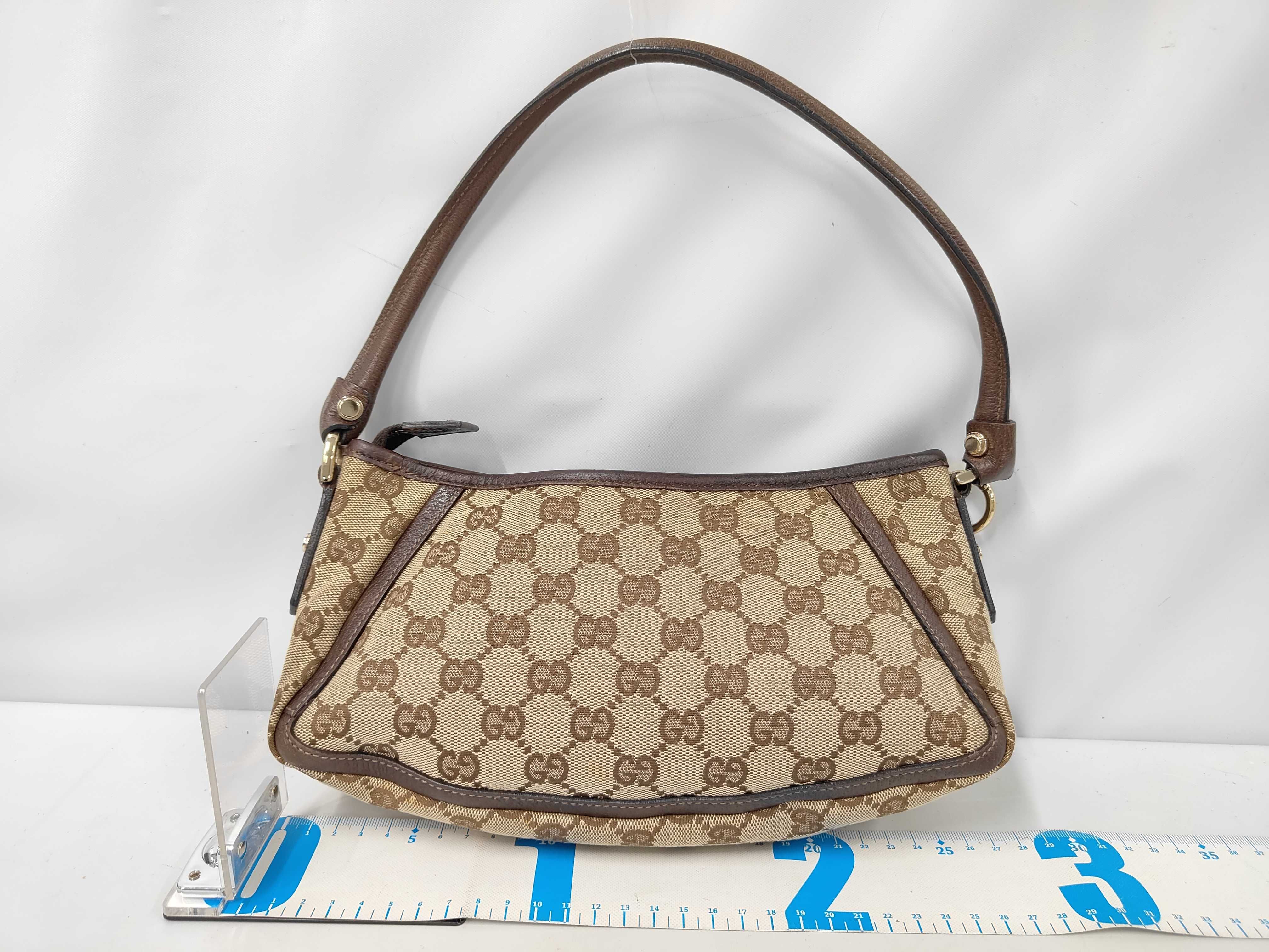 GG Canvas Abbey Handbag Accessory Pouch Shoulder Bag — view 2