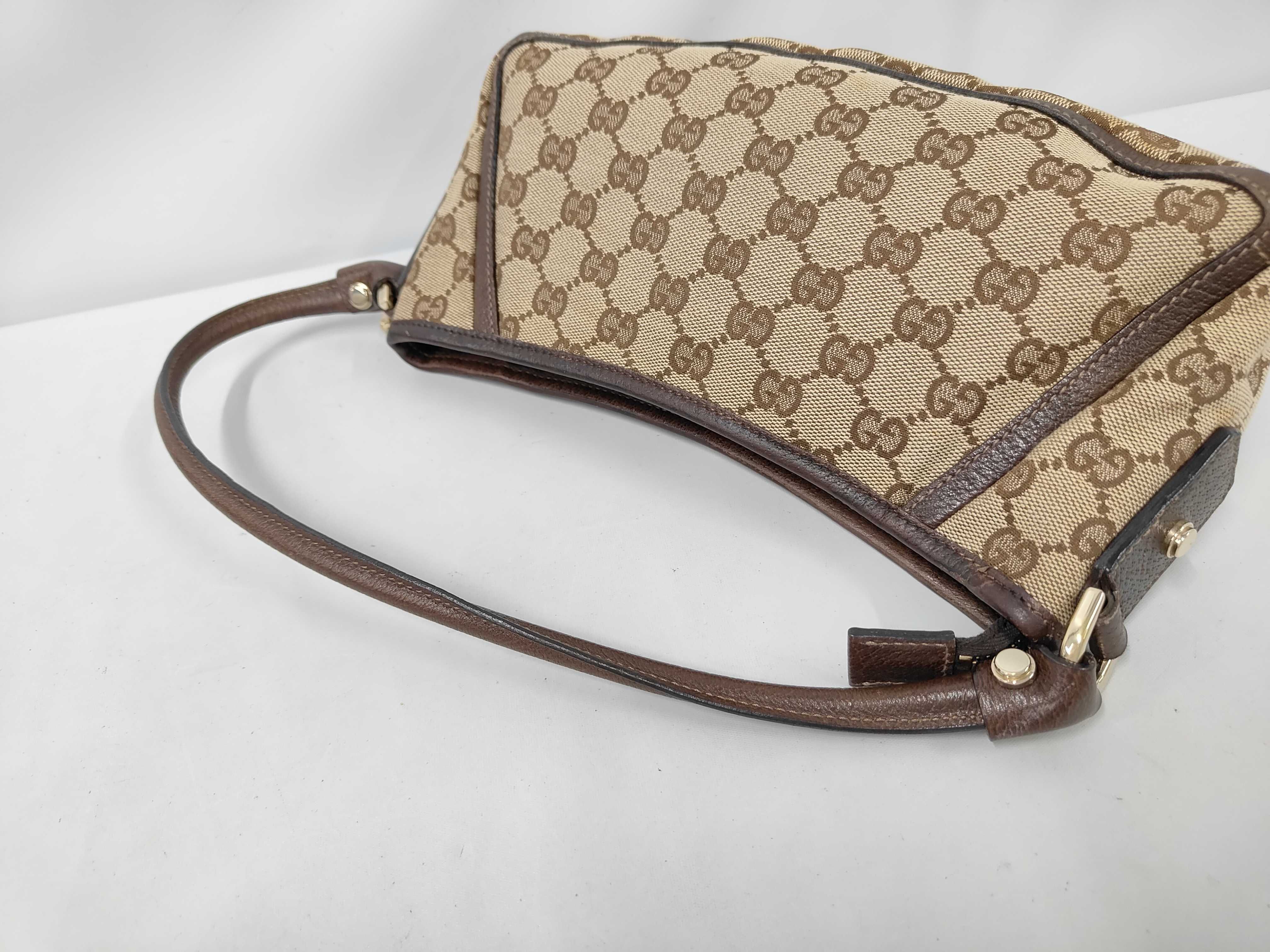 GG Canvas Abbey Handbag Accessory Pouch Shoulder Bag — view 5