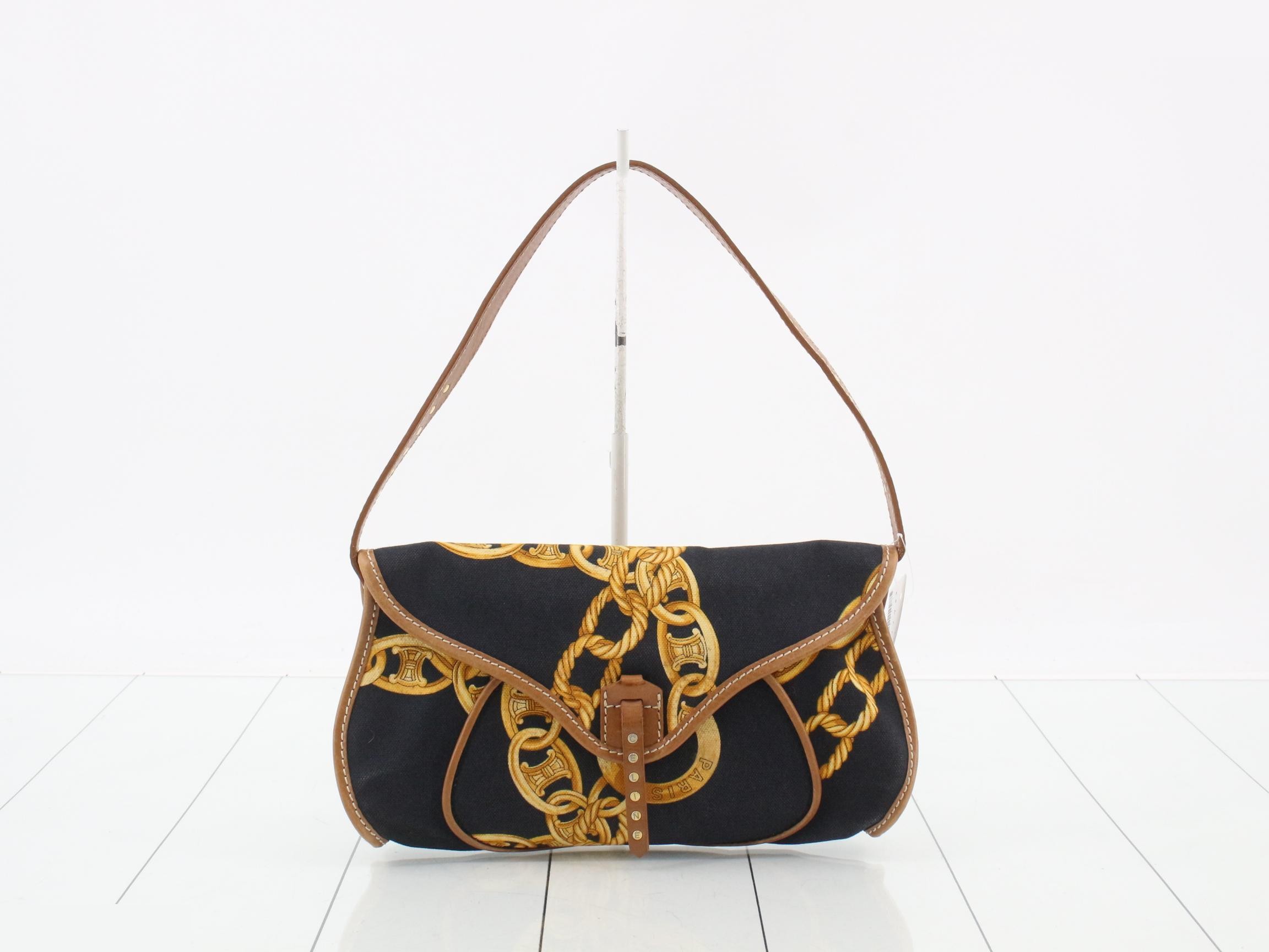 Chain pattern one-shoulder bag