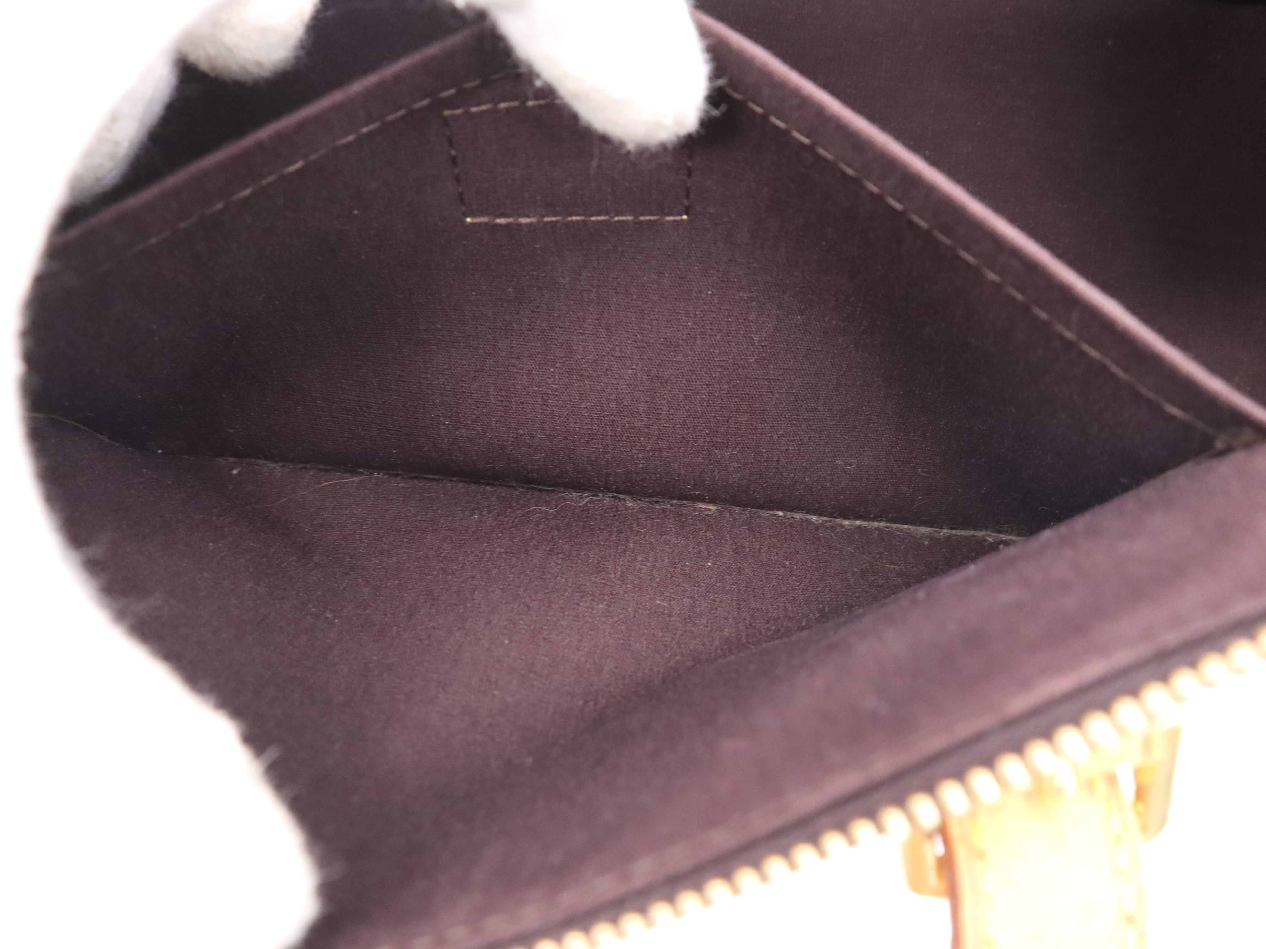 M93510 Vernis Rosewood Avenue Amarante Shoulder Bag — view 12